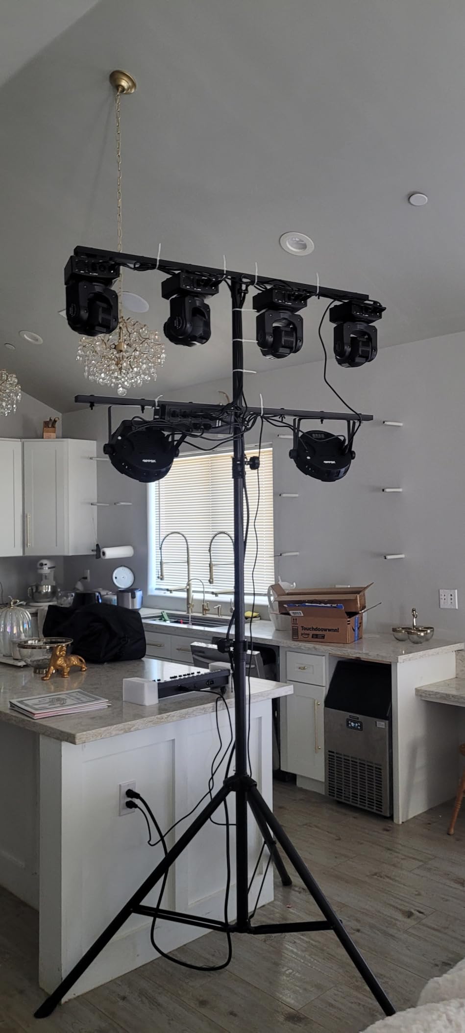 Tall DJ Lights Stand with 2 T Bar, Heavy Duty DJ Stand for 8 Lights, Portable Par Can Stage Light Stand Adjustable Height 81-144 Inch, 12 ft customer photo 1