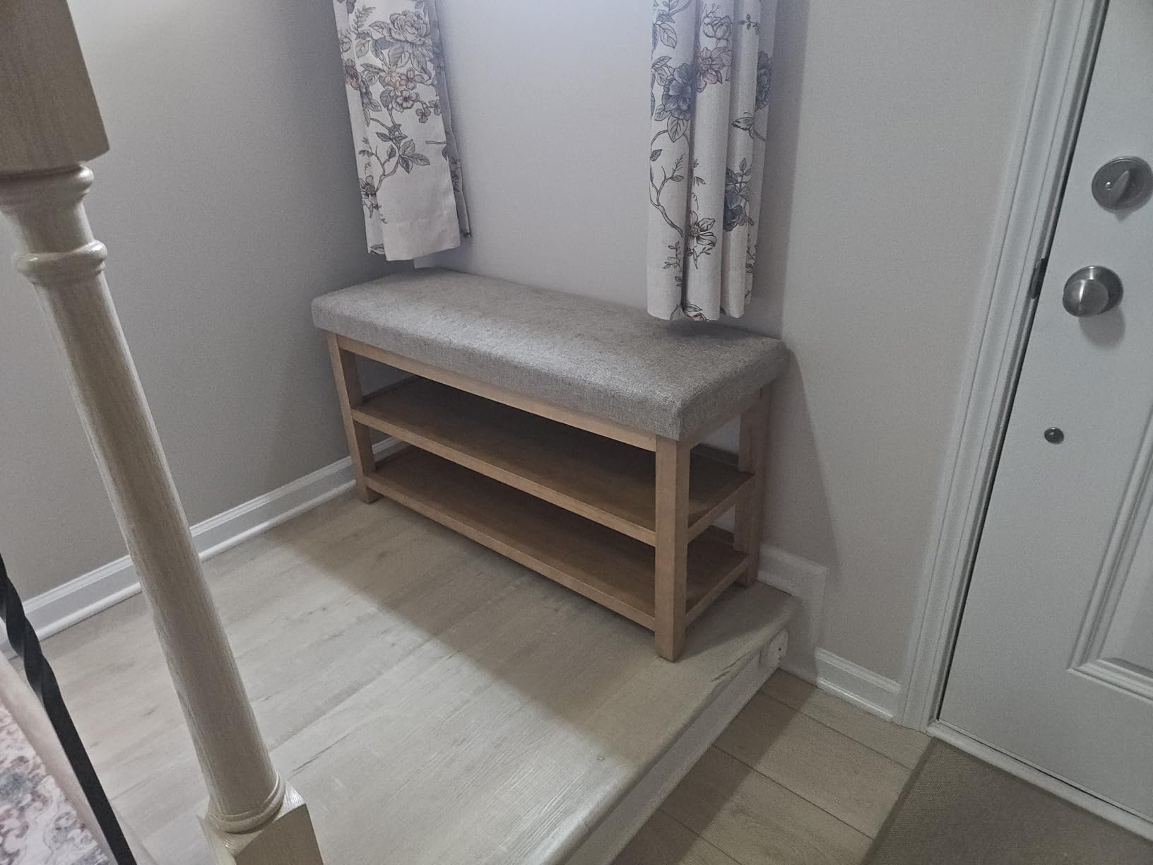Zihanhome 2 Tier Shoe Rack Bench with Cushion, Solid Wood Shoe Benches, Mid-Century Modern Shoe Storage Bench for Entryway, Hallway, Living Room, Closet, Front Door Entrance, (Beige, 39.4