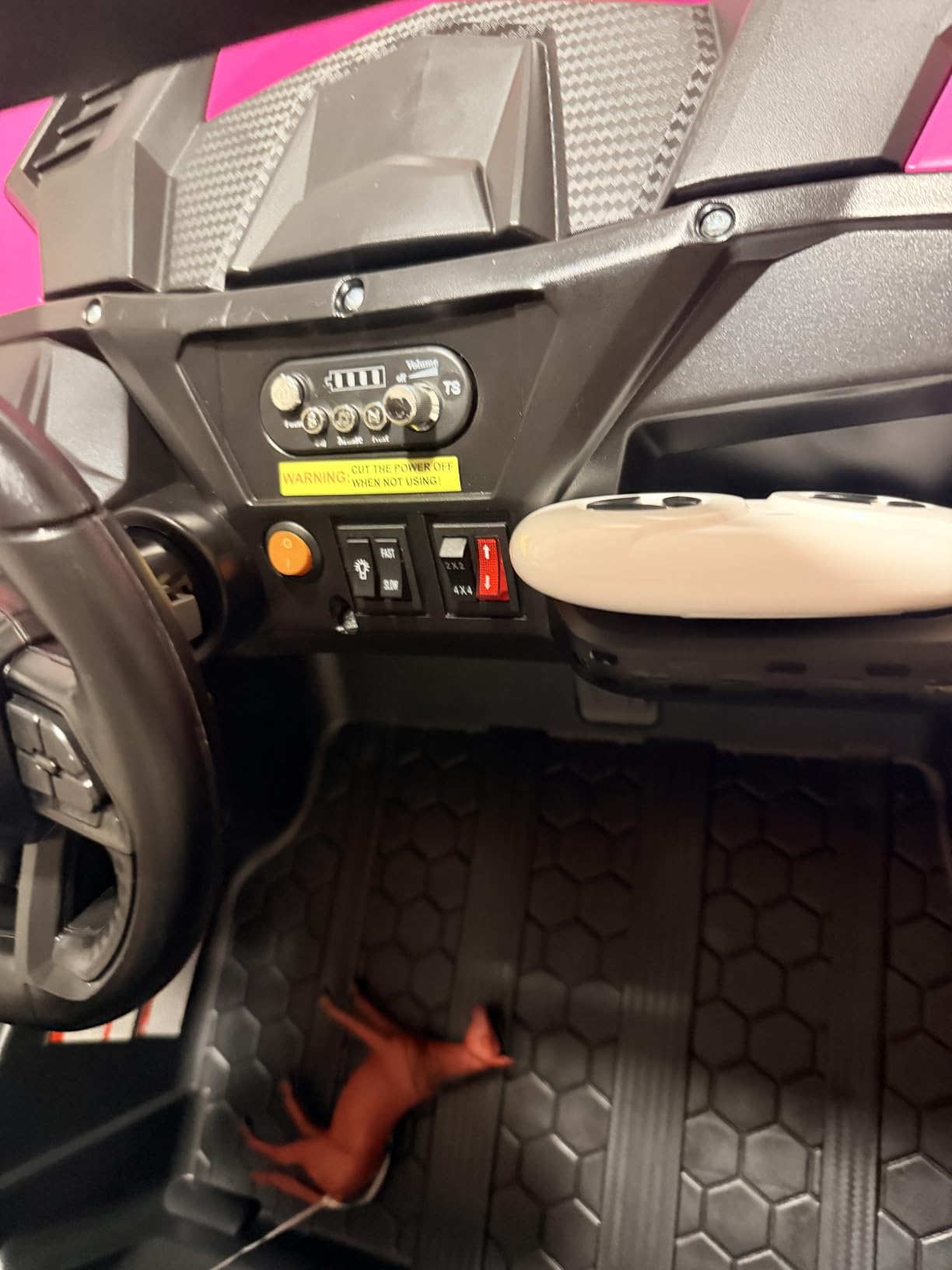 24V 2 Seater Ride on Car for Kids, MOEYURO 800W Powered UTV Toy, 5MPH Large Side by Side Electric Car w/Remote, Bluetooth, LED Light, 3 Speeds, Music, Spring Suspension customer photo 1