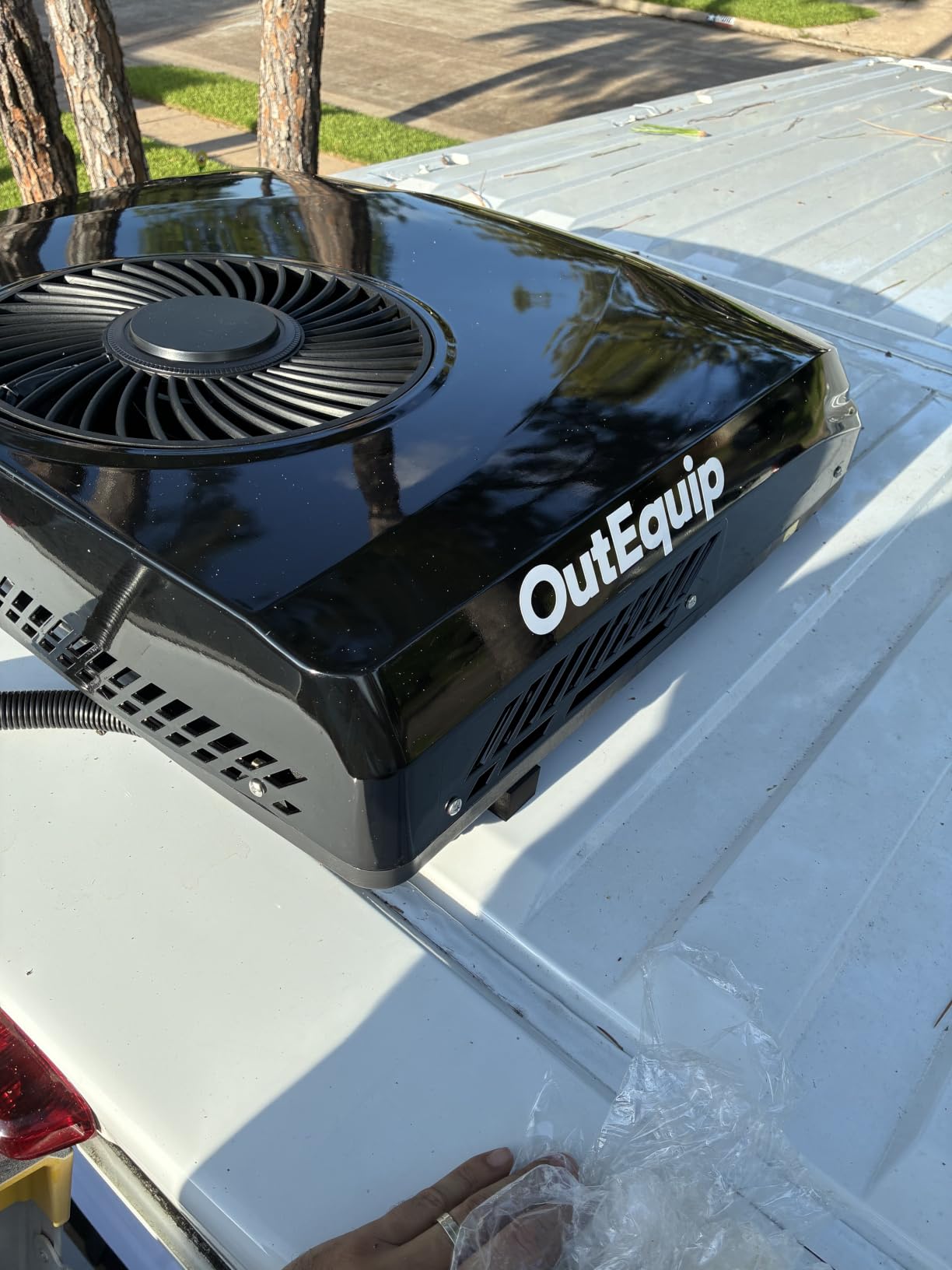 12V RV Rooftop Air Conditioner with Heater, 10,000 BTU Low Profile DC AC Unit - Quiet Cooling for Camper, Van, Truck, Trailer, Boat - Sleek Black Housing customer photo 1