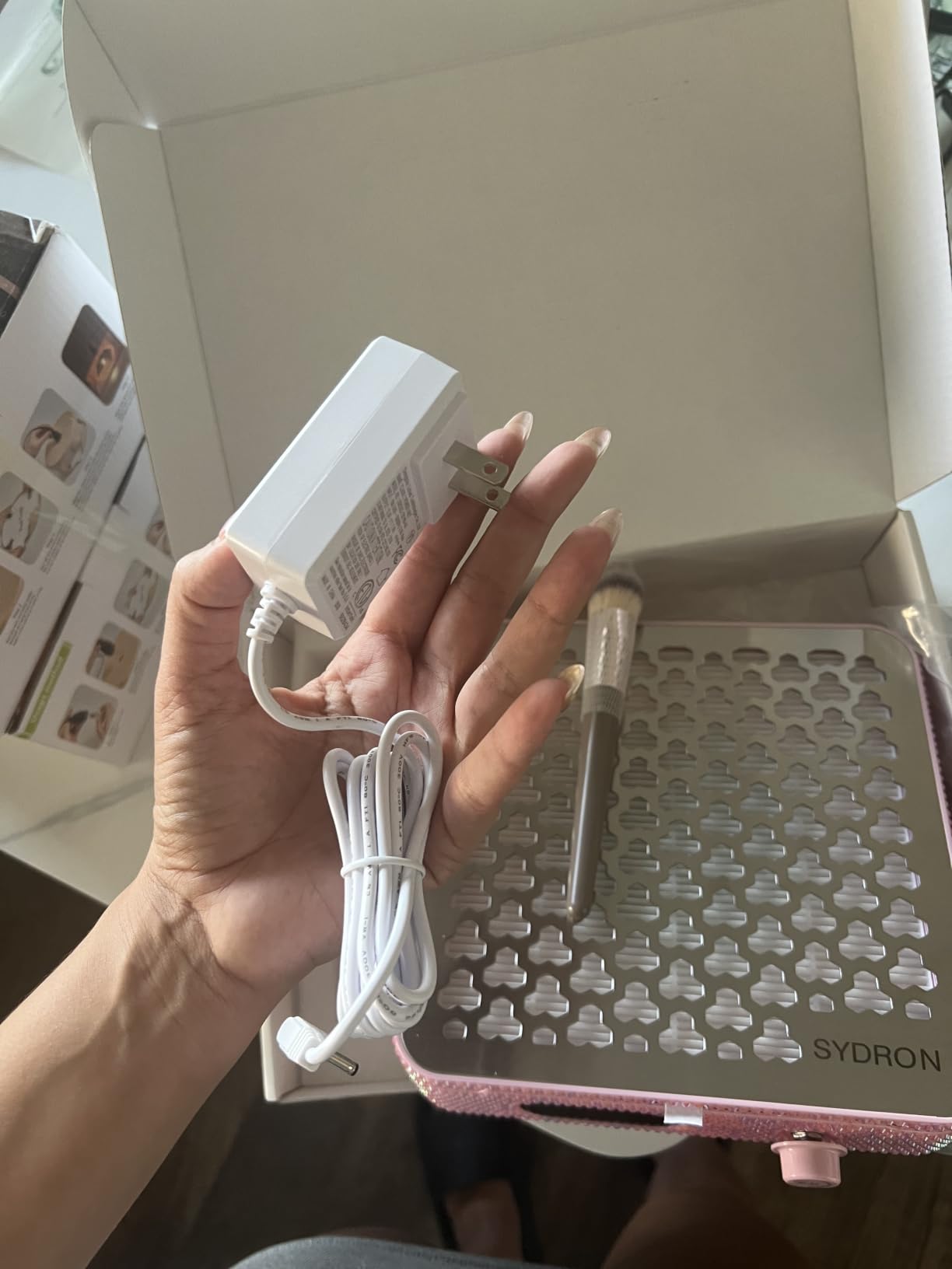 Cordless Nail Dust Collector Nail Tech, 1000PA Suction, White | Aerospace-Grade Aluminum, Acetone-Proof, Magnetic Filter Cover, 10 Filter Pads, Nail Dust Brush, 7800mAh, 8Hrs, 2-Yr Warranty customer photo 1
