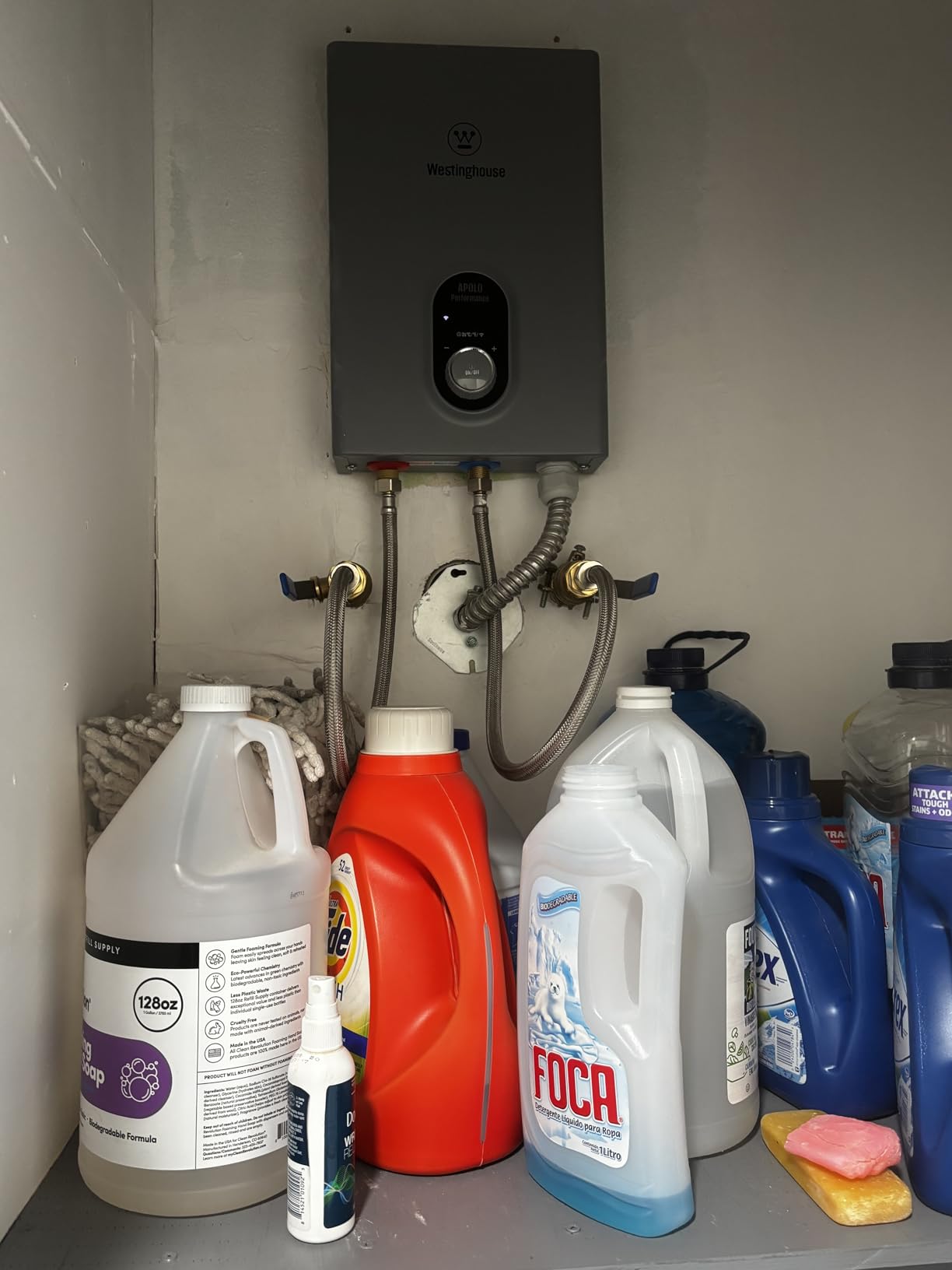 Westinghouse Wifi Tankless Water Heater Electric, 14kW 240V, 2 Point Use, Gray customer photo 2