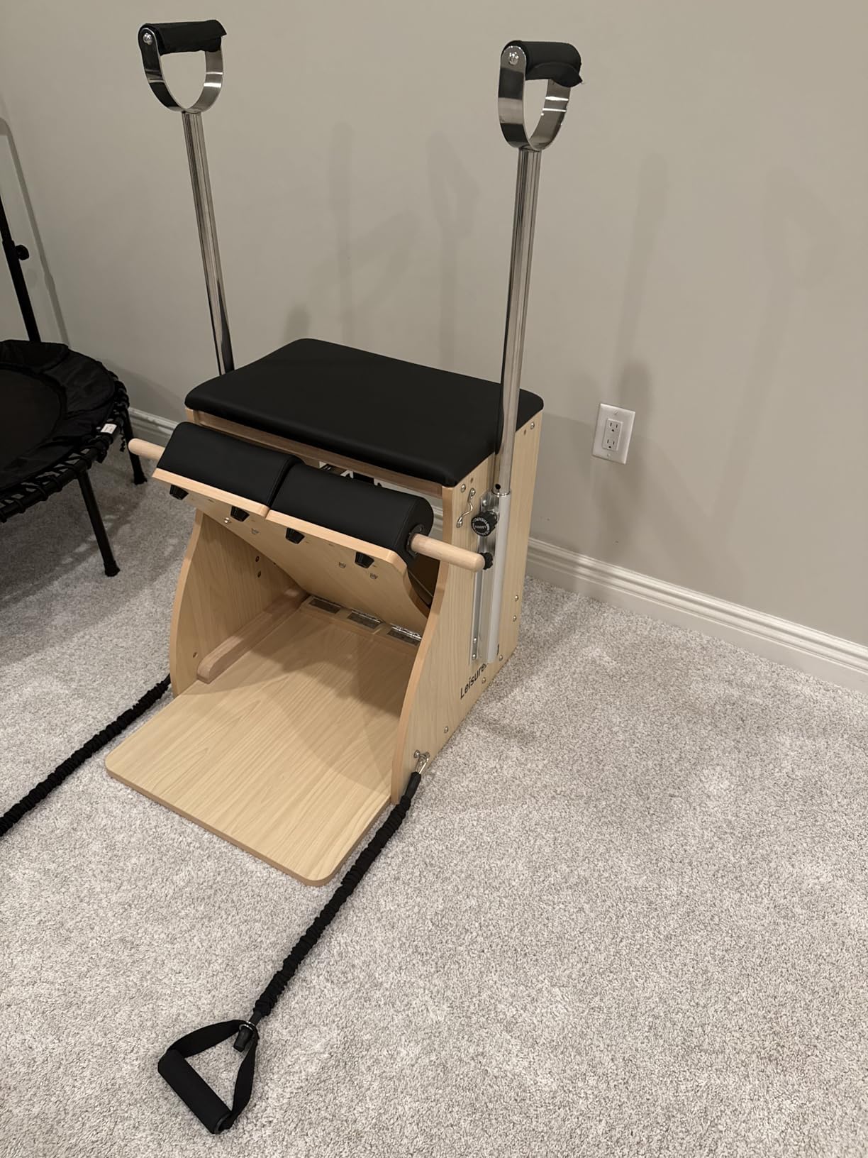 LeisureKing Pilates Combo Chair for Home Workouts, Wunda Chair with 5-Level Handles, Split Pedals, Resistance Bands, for Studio, Gym, Pilates Workout, Rehabilitation Exercises, Easy Assembly customer photo 1