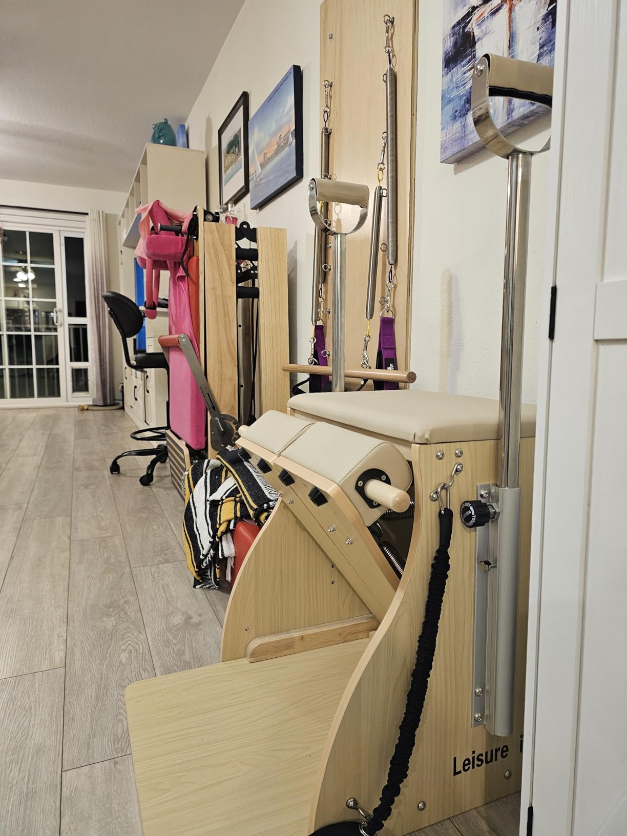 LeisureKing Pilates Combo Chair for Home Workouts, Wunda Chair with 5-Level Handles, Split Pedals, Resistance Bands, for Studio, Gym, Pilates Workout, Rehabilitation Exercises, Easy Assembly customer photo 2