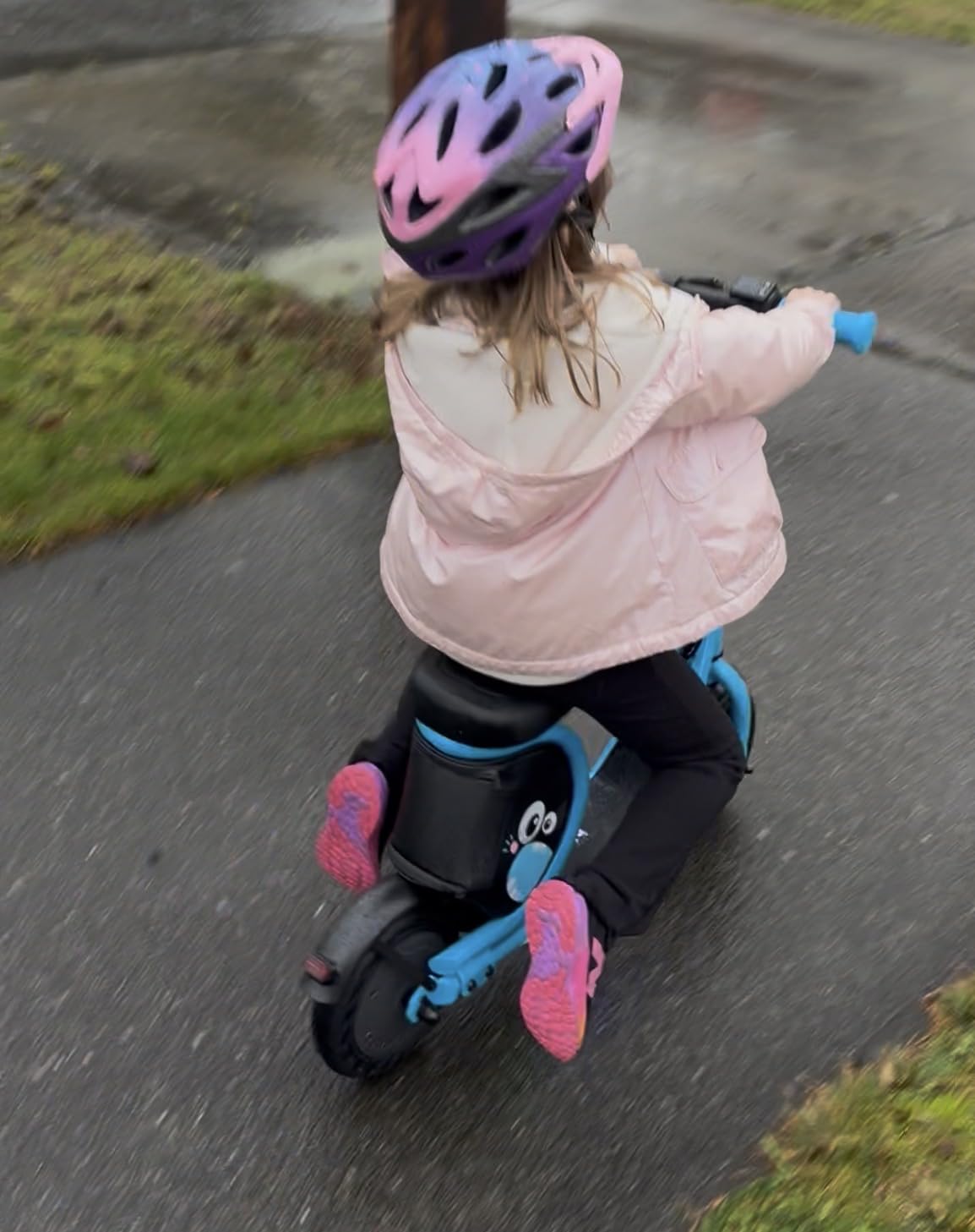 Hiboy JoyHaul Electric Scooter for Kids w/Seat, Ages 4-10, 9.3MPH, UL 2272 | Unique Under-Seat Storage, Powerful 100W Brushless Motor, 56.16Wh Safe Battery, Colorful LED Neon Lights, Ideal Kids Gift customer photo 2