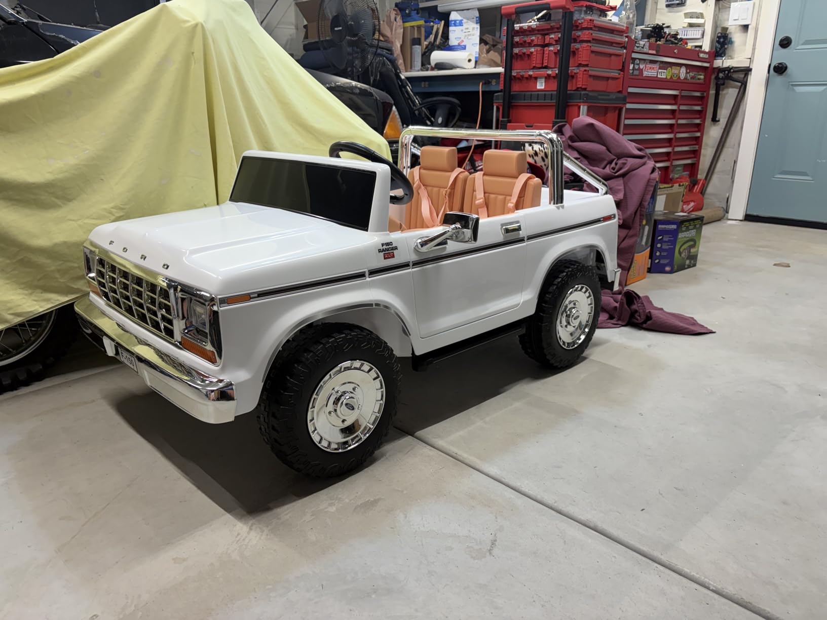 ANPABO Licensed Ford F-150 24V 2 Seater Ride on Car for Kids, White | Retro all-terrain 24v ride on toys for ages 3-8 w/parent remote, 4x100w motors, 3 speeds, large storage trunk & music player customer photo 1
