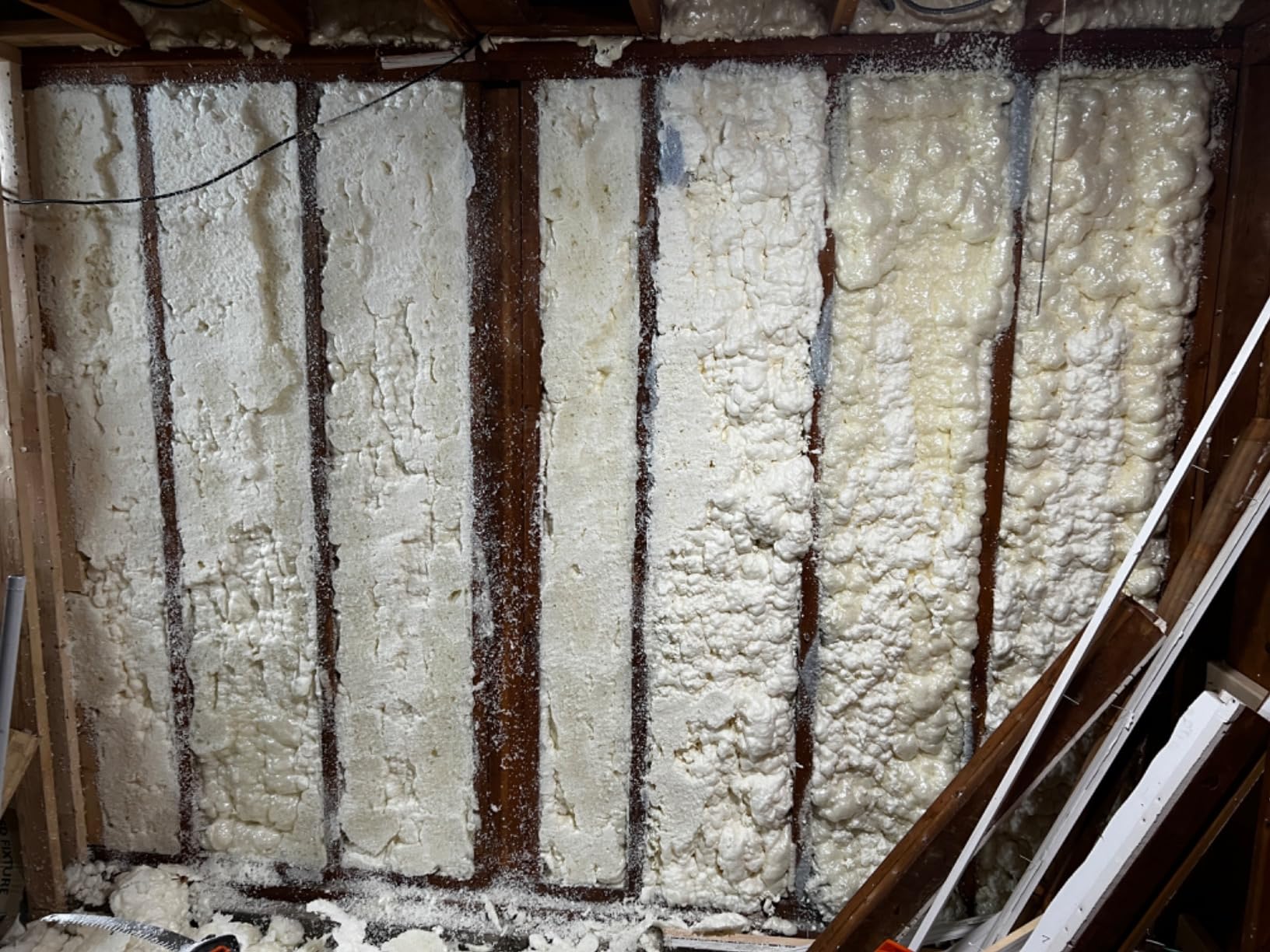 STANLEY F 990P Supercoat Spray Foam Insulation Kit - Closed Cell Spray Foam Covers Up to 480 Sq.Ft.,(11.32 / 2 inch R-Value) - Gun, Cleaner, Safety Items Included - 27.1 oz, 24 Pack customer photo 2