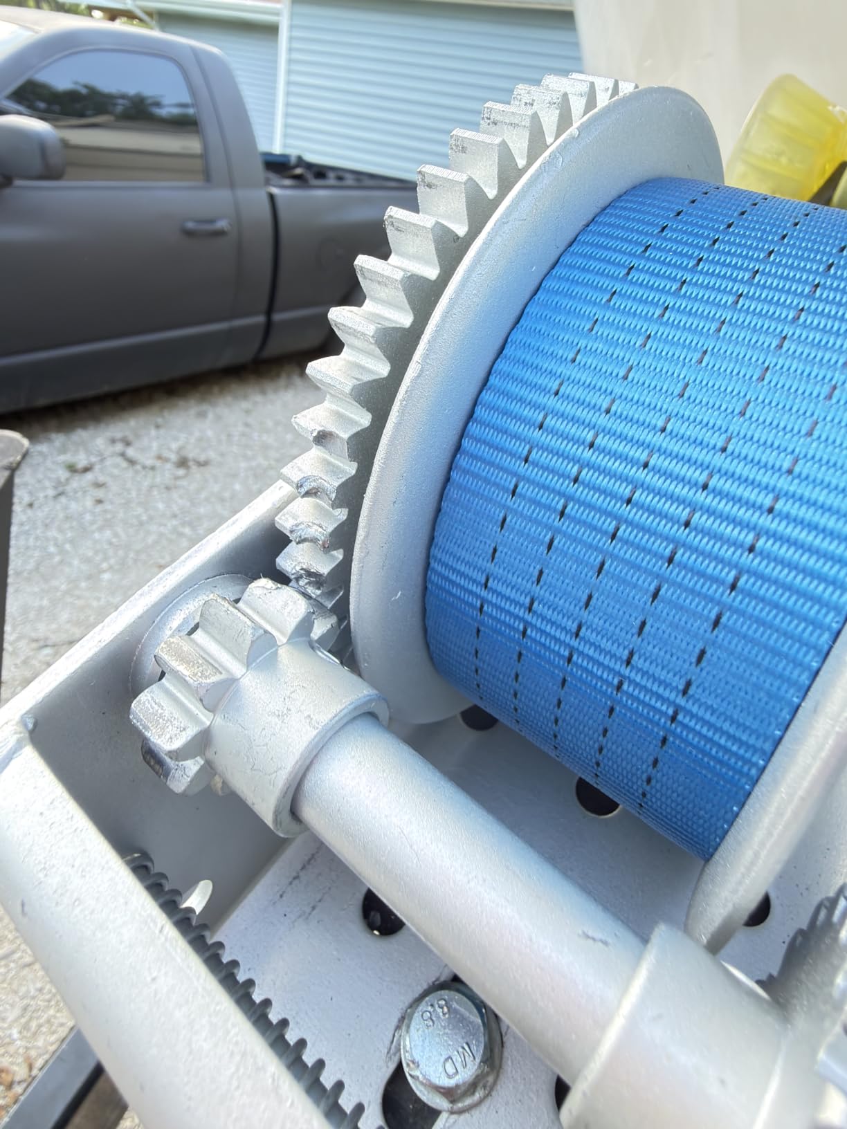 Heavy Duty Boat Winch, 4500 lbs Capacity, All Steel Construction with 2 Inch x 32 Feet Nylon Strap, Manual Hand Crank for Marine Trailer Loading customer photo 1