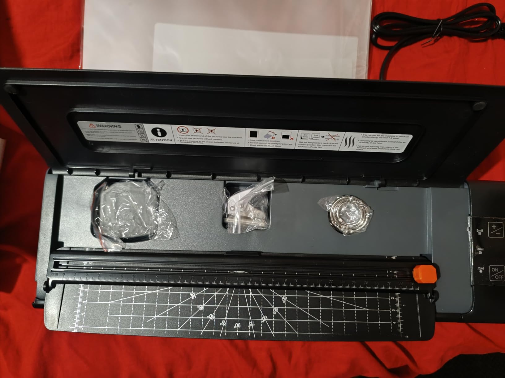 Chilino 13inch Heavy-Duty 4-Roller 11x17 Laminator Machine, 1000mm/min customer photo 2