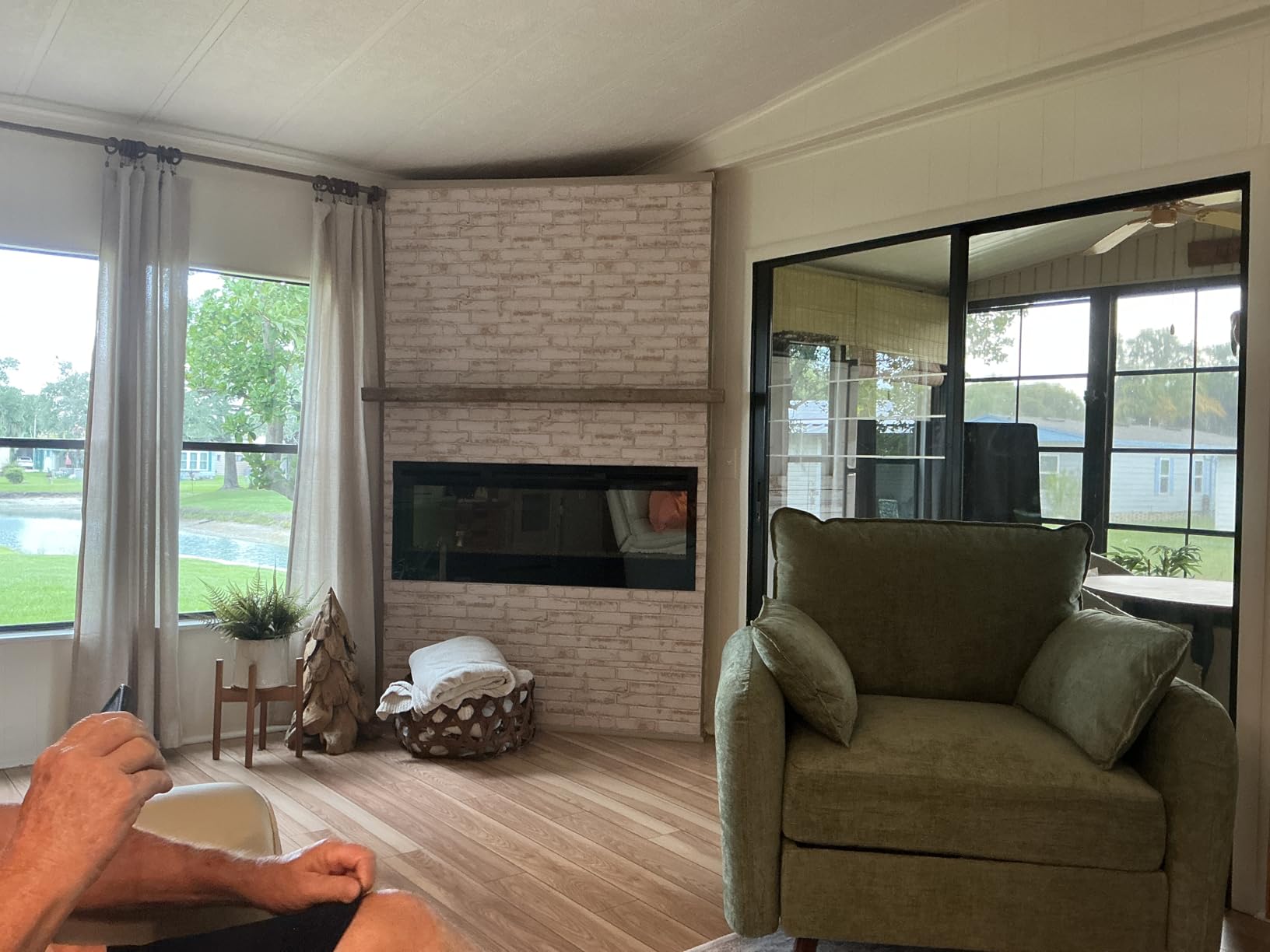 Commomy 3D Faux Brick Wall Panels - 10pcs 15.74