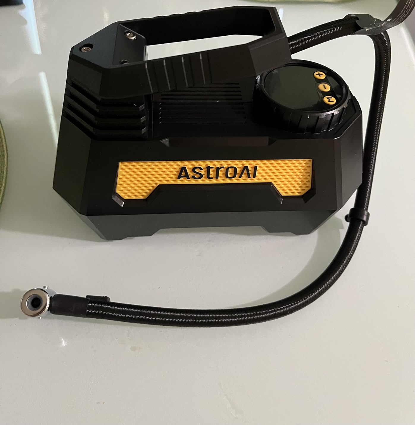 AstroAI H2 Pro Cordless Tire Inflator Portable Air Compressor 12VDC Battery | Dual Power Supply Auto Shut-Off Digital Pressure Gauge Fast Inflation Air Pump for Cars Motorcycles Bikes Ball Gift Yellow customer photo 2