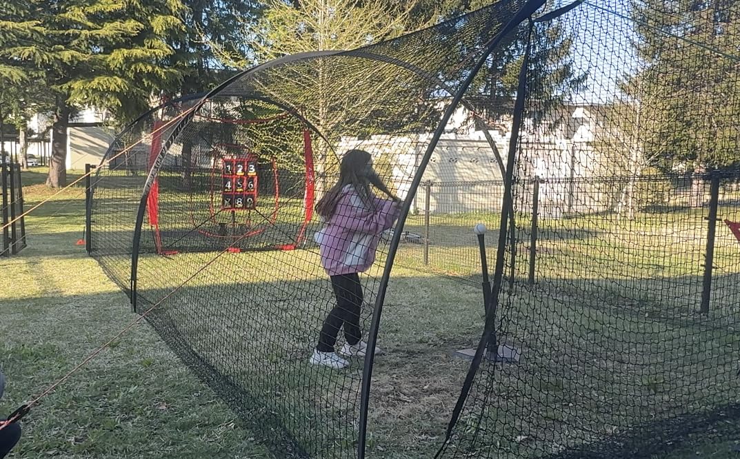 Baseball Batting Cages for Backyard 22ft x 12ft x 8ft 5ply 1000D High Strength Net, 14mm Fiberglass Poles, Sturdy Iron Stakes, UV Resistant, Durable Baseball Softball Training Net customer photo 1