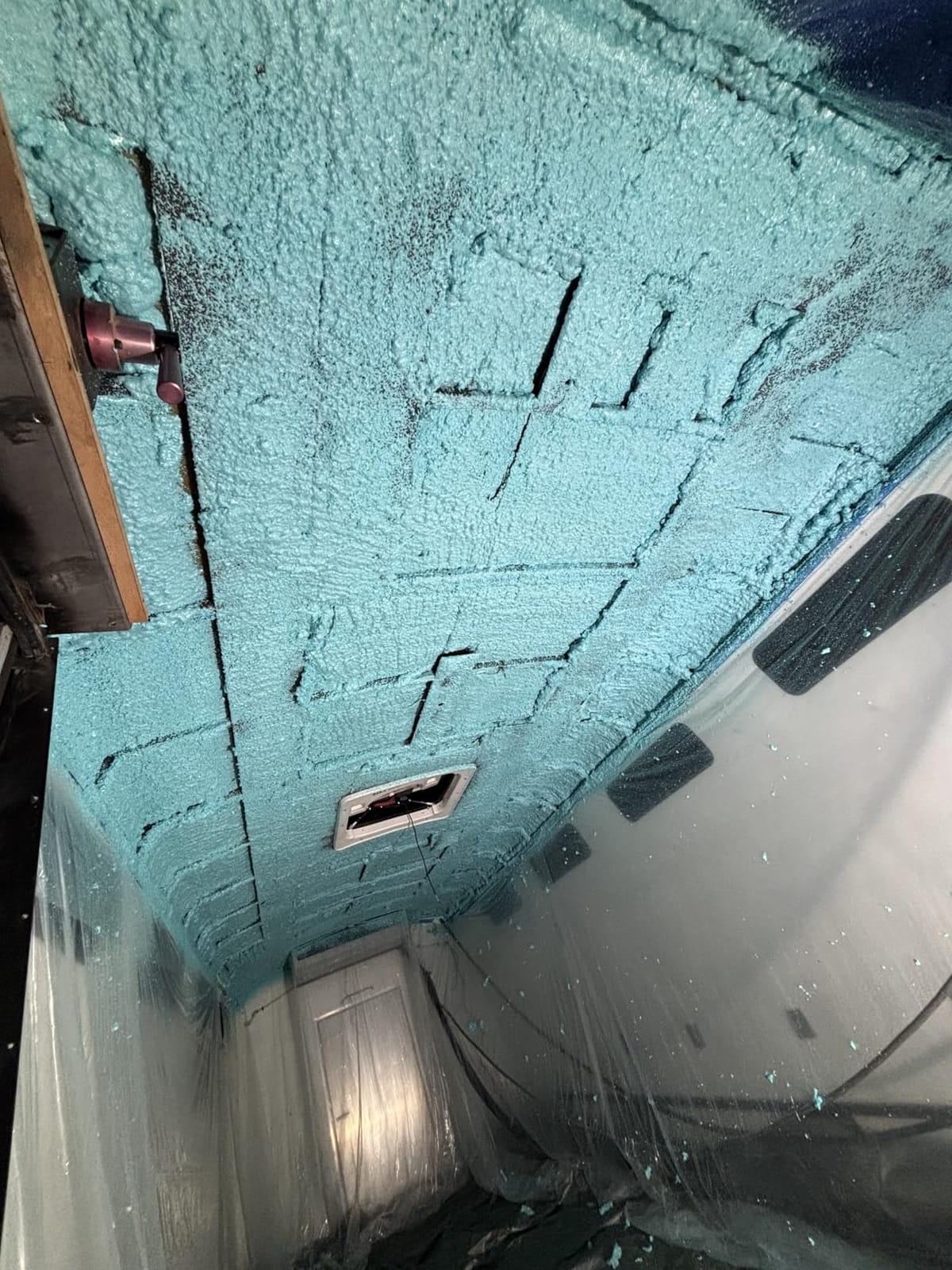 BEEST FullStop Spray Foam Insulation Kit for Walls and Attic - Fire Rated - 720 Board ft/sq.ft Perfect Heat & Acoustic Insulation - 36x Spray Foam Can, 2X Cleaner, Pro Gun & Safety Gear customer photo 2