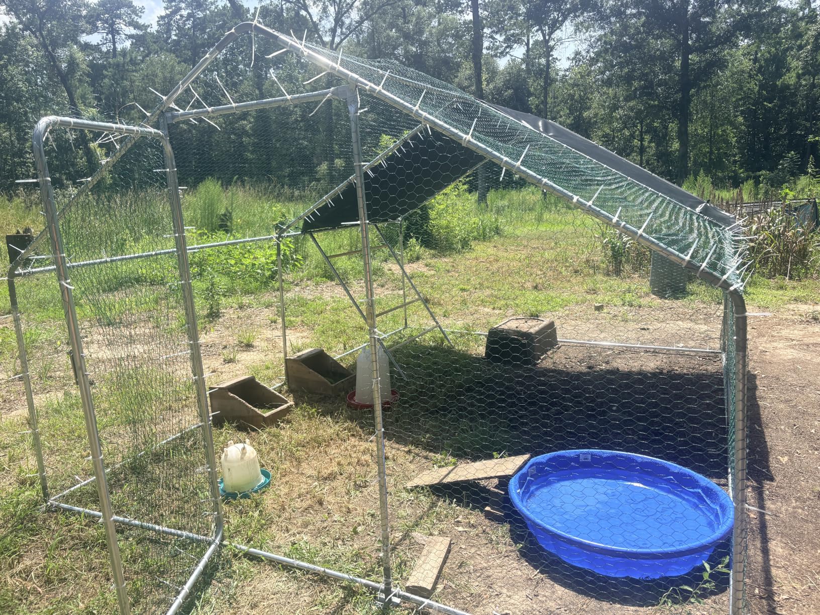 COMHOMA 19.7x10x6.6FT Large Metal Chicken Coop Walk-in Poultry Run | Galvanized Steel Outdoor Cage with Waterproof Roof & Lockable Door. Ideal for Hens, Ducks, and Rabbits customer photo 2
