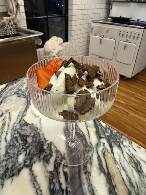 Dash Soft Serve Ice Cream Maker, 1-Pint Freezer Bowl, Cream | Countertop Machine for Gelato, Frozen Yogurt, Sorbet & Froyo; Churns Homemade Dairy-Free Treats & Fruit Whips customer photo 1
