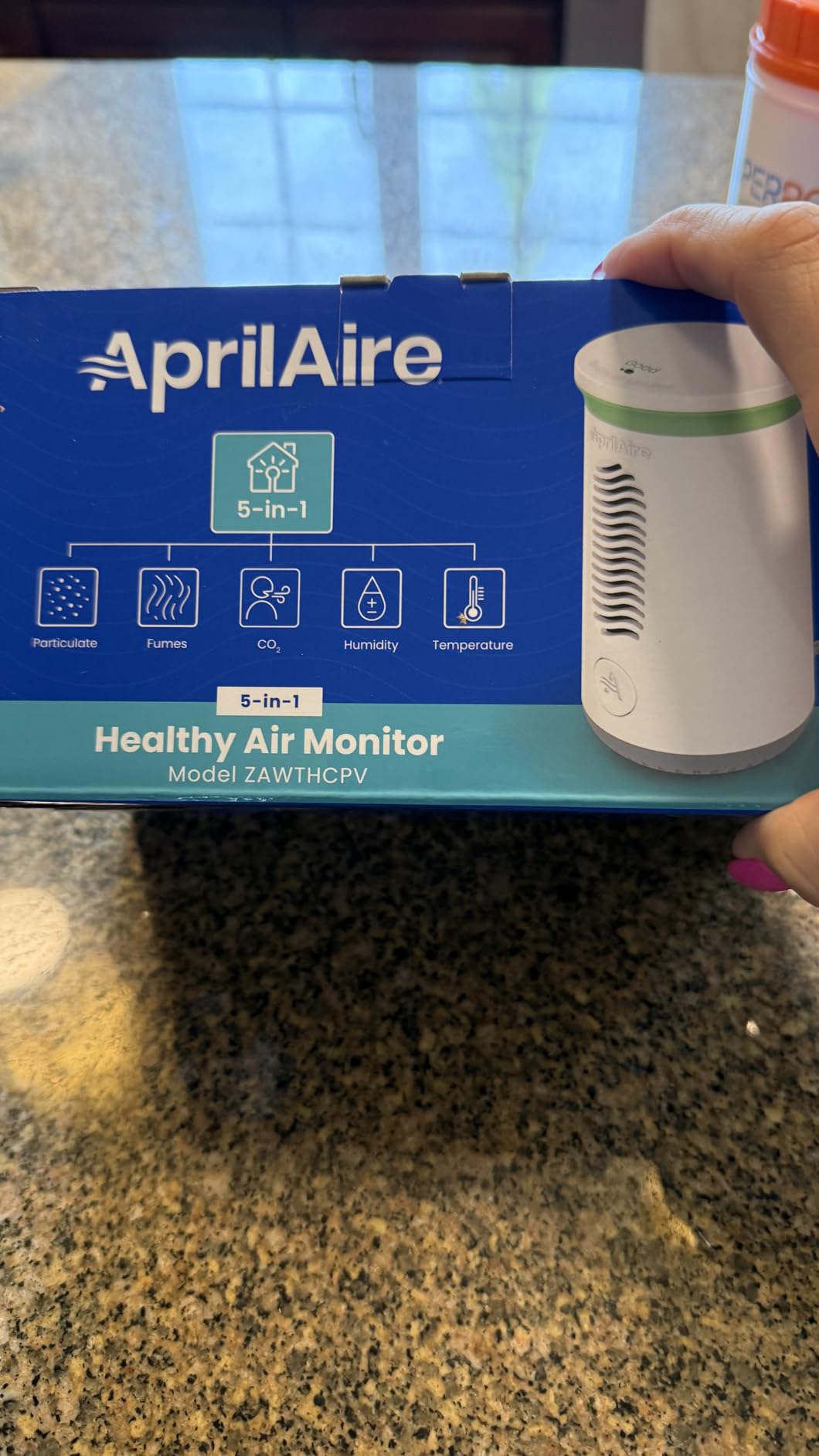 AprilAire ZAWTHCPV Smart Indoor 5-in-1 Wi-Fi Air Quality Monitor (CO2, VOC, PM 2.5, Particulate Matter, Humidity and Temperature), App Controlled IAQ Monitor for Home Air Quality Sensor customer photo 1