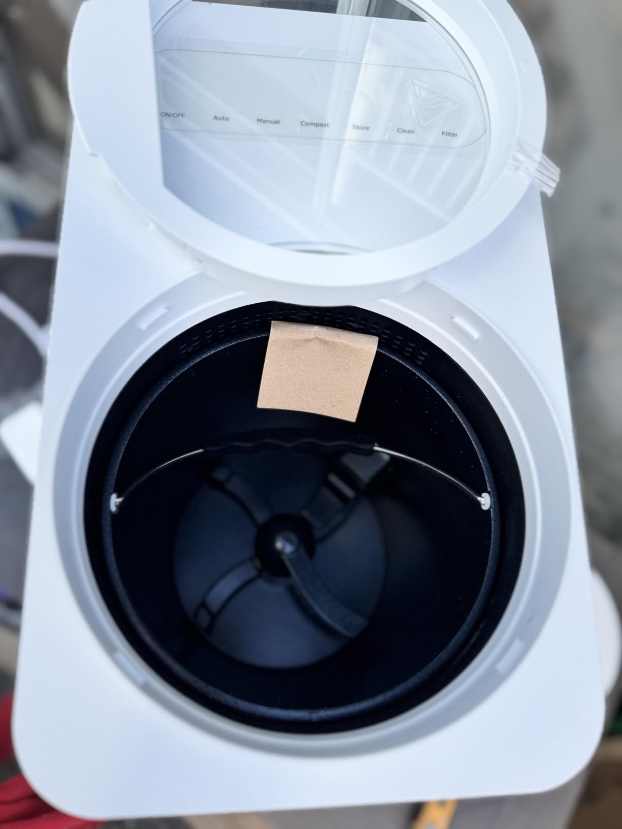 4.5L Large Electric Kitchen Composter & Food Recycler, Smart Indoor Odorless Countertop Compost Bin with Store Mode Quiet ≤45dB for Home, Auto Process to Fertilizer in 4-8H, White customer photo 2