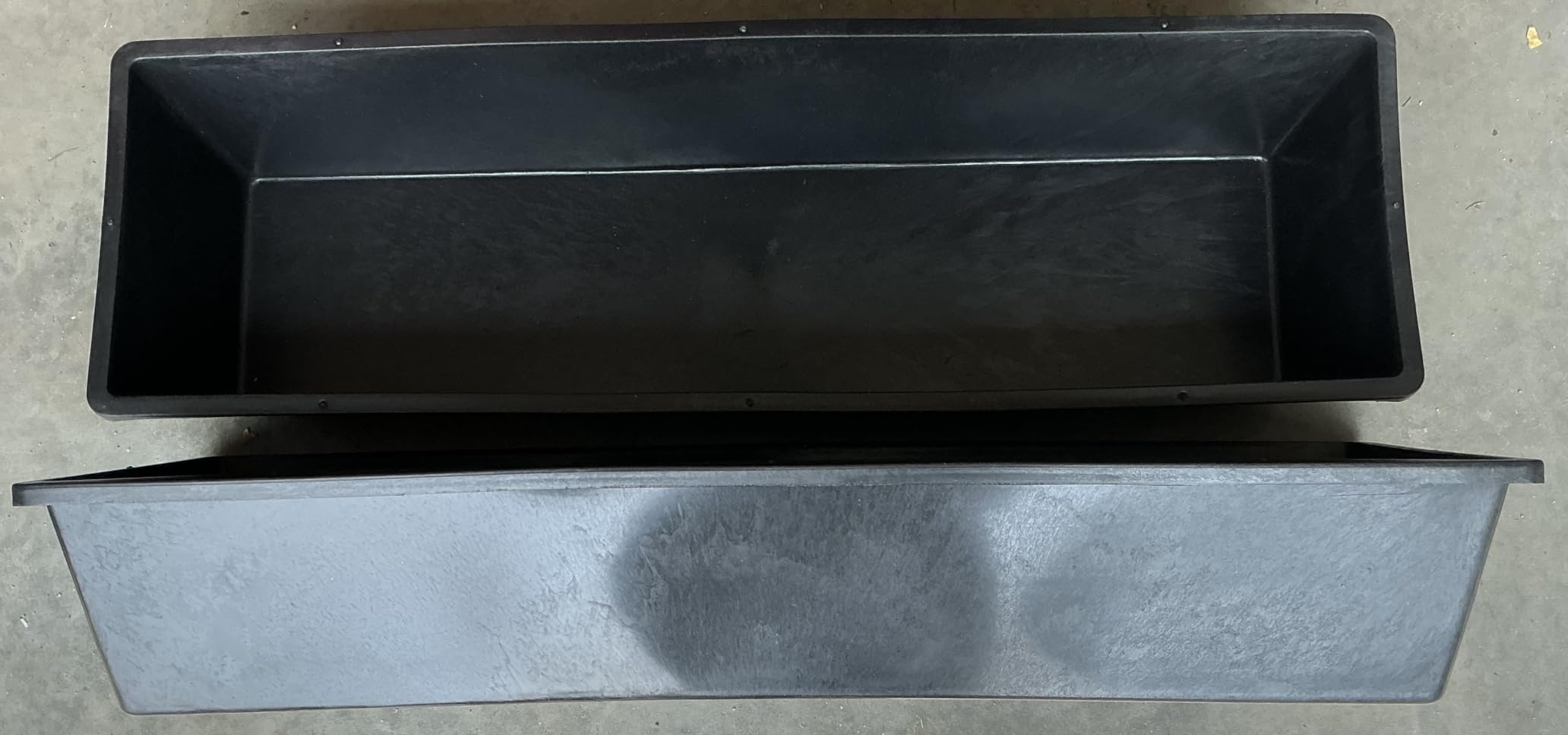 6 Pcs Water Trough 48 Quart / 12 Gallon Horse Trough Livestock Water Troughs 39 inch Plastic Goat Feeder Trough Farm Animal Feeding for Chicken Sheep Pig and Cattle customer photo 1