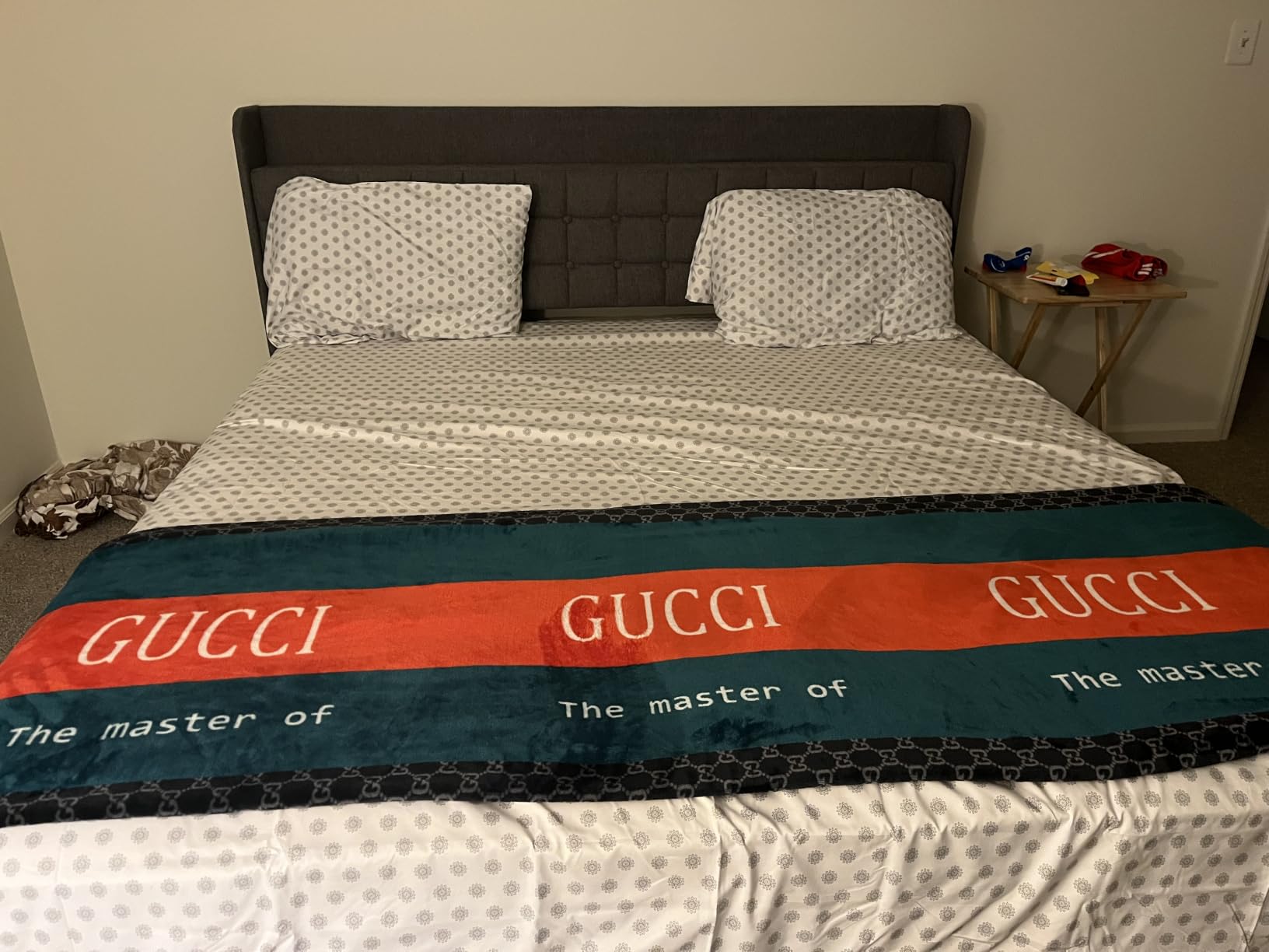 DUMOS King Size Upholstered Platform Bed Frame, King Bed with Storage Drawers and Fabric Headboard, Wooden Slats Support, 1323 lbs Weight Capacity, No Box Spring Needed, Easy Assembly, Gray customer photo 2