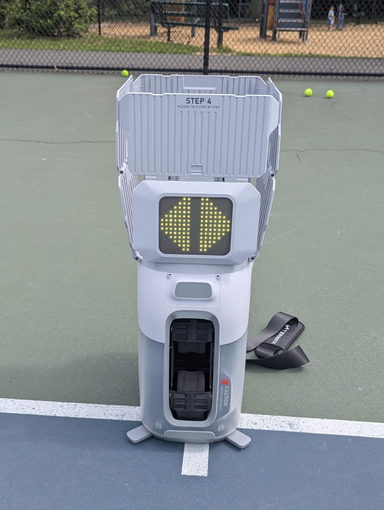 Basic Tennis Ball Machine, 18.7LB Portable Tennis Robot, 4H Runtime & 100+ Ball Capacity, Smart App & Voice Control, Multi-Training Mode, LED Display, 75MPH, Ideal for Beginners & Pro customer photo 1