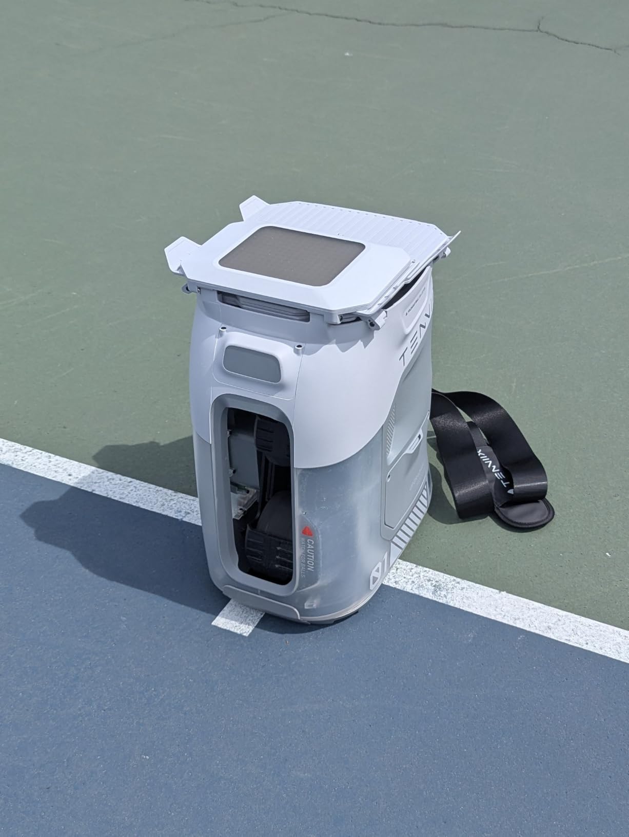 Basic Tennis Ball Machine, 18.7LB Portable Tennis Robot, 4H Runtime & 100+ Ball Capacity, Smart App & Voice Control, Multi-Training Mode, LED Display, 75MPH, Ideal for Beginners & Pro customer photo 2