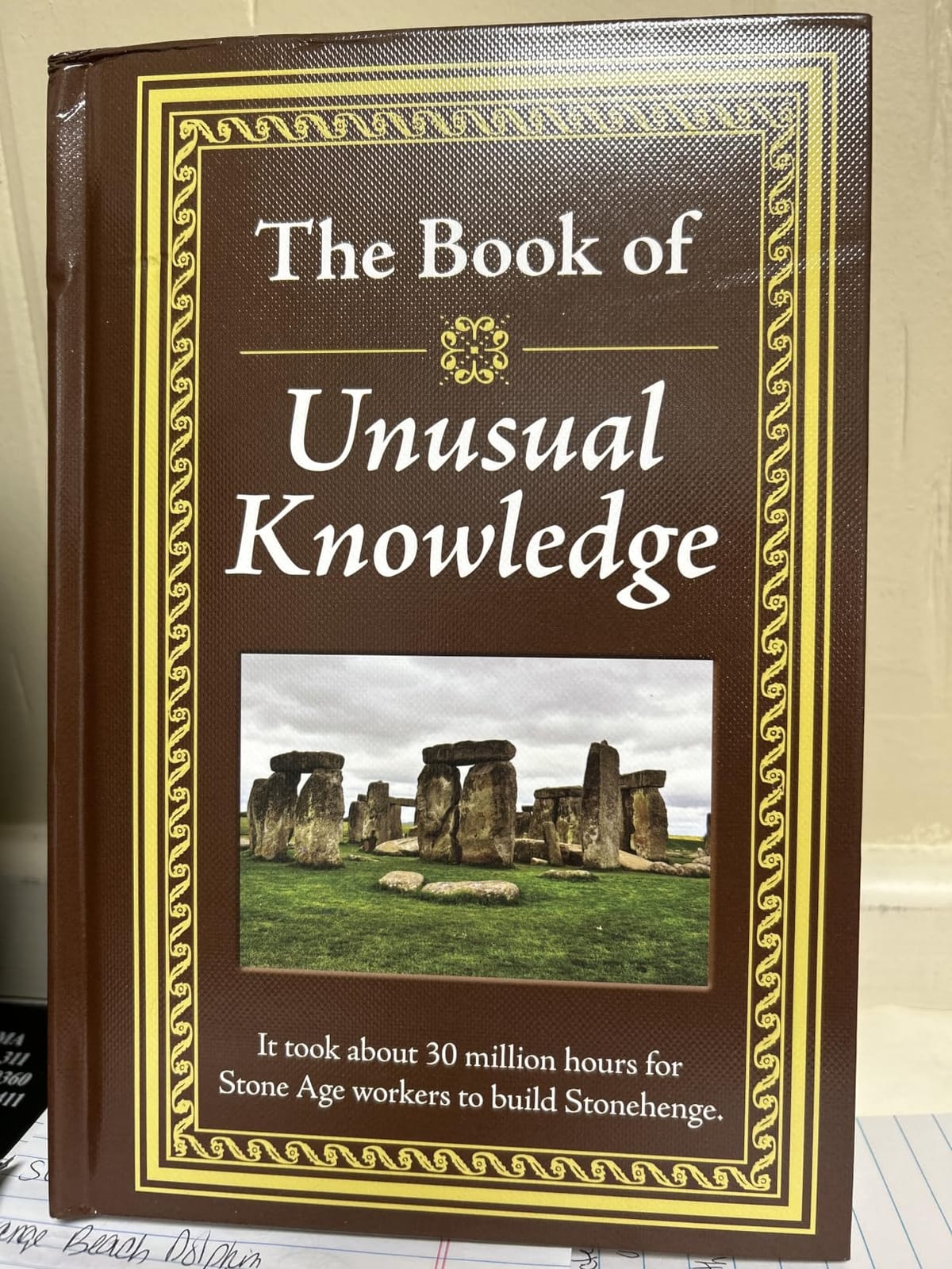 The Book of Unusual Knowledge: Big Book of Fascinating Facts & Information | Hardcover Gift for Trivia Buffs, Curious Minds, Adults, Dad & Knowledge Seekers customer photo 1