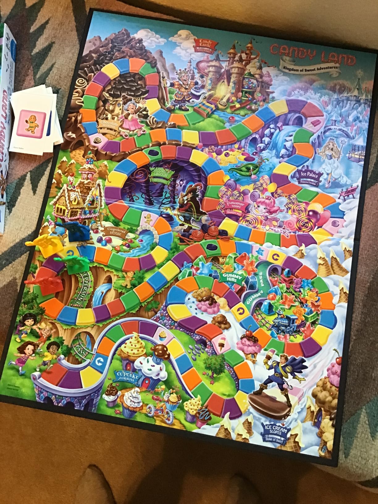 Hasbro Gaming Candy Land Kingdom of Sweet Adventures Board Game for Kids, Gifts for Boys and Girls, Ages 3 & Up (Amazon Exclusive) customer photo 2