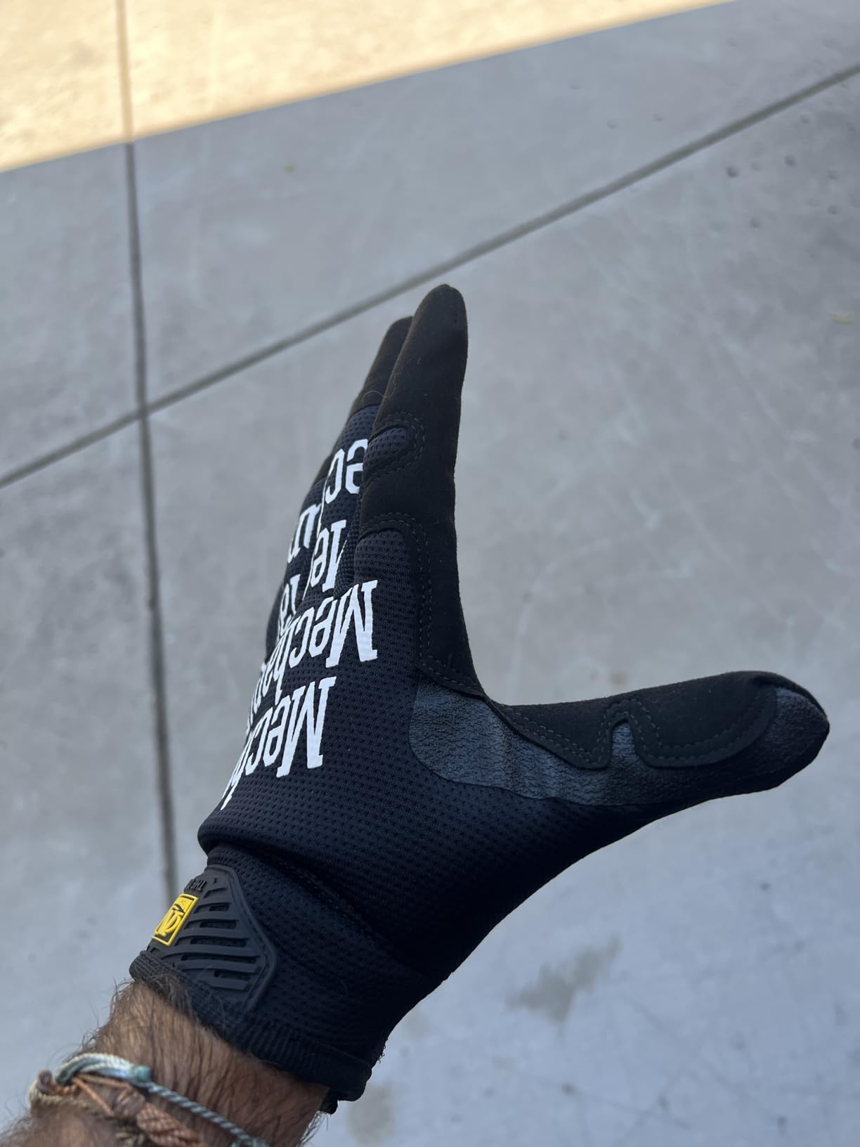 Mechanix Wear Original Touchscreen Work Gloves, Large, Black customer photo 2