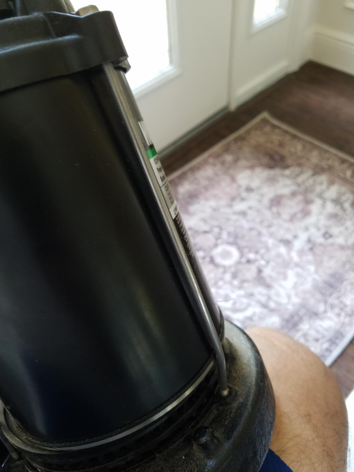 WAYNE CDU800 1/2 HP Submersible Sump Pump – Cast Iron & Stainless Steel, Vertical Float Switch, 5,100 GPH, 3-Year Warranty customer photo 1