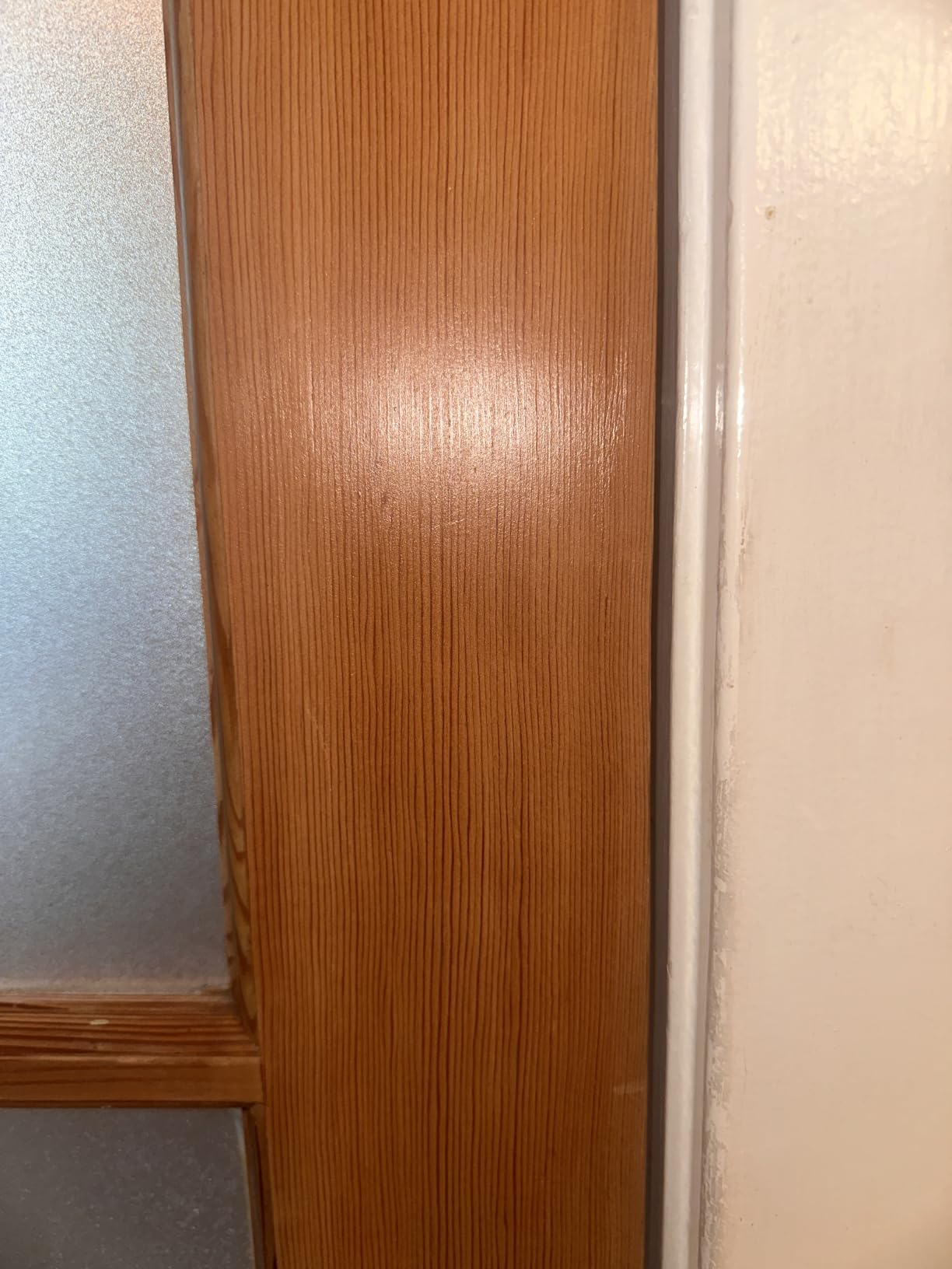 Varathane Water-Based Ultimate Satin Polyurethane | Water-Based, Crystal Clear Interior Wood Protection, Fast Dry Time, Scratch Resistance, Covers Up to 62 Sq Ft, Half Pint customer photo 1