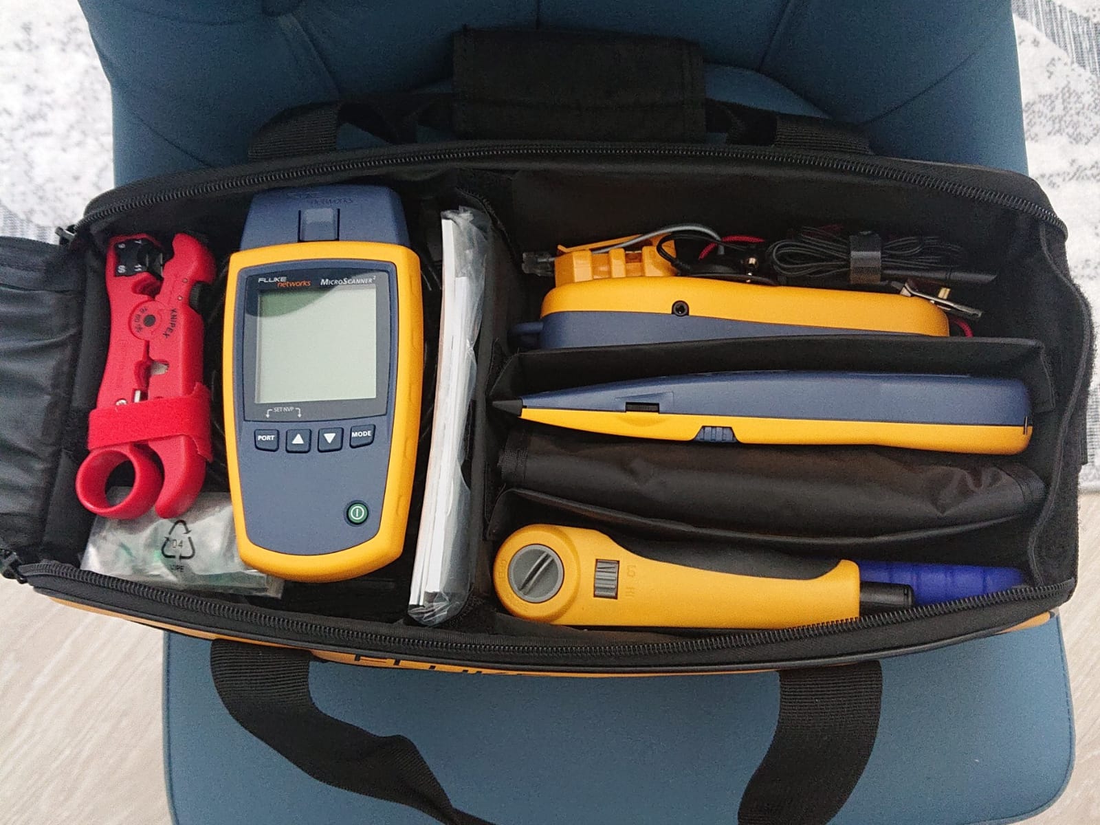 Fluke Networks MS2-KIT MicroScanner2 Copper Cable Verifier Kit, Troubleshoots RJ11, RJ45, Coax, Tests 10/100/1000Base-T, and Voip, Includes IntelliTone Pro 200 & Remote ID Kit customer photo 1