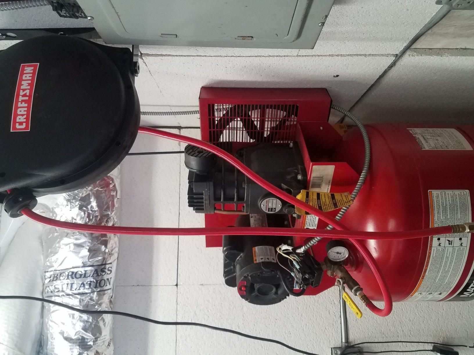 Ingersoll Rand SS3L3 Single Stage Air Compressor, 3 HP, 60 Gal Vertical customer photo 1