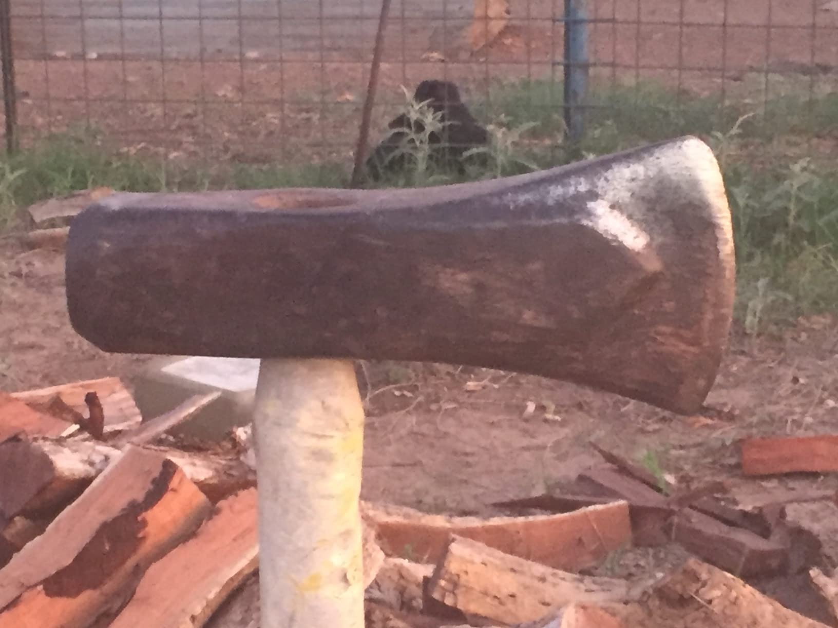 Performance Tool M7111 8 lb. Splitting Maul with Fiberglass Handle customer photo 2