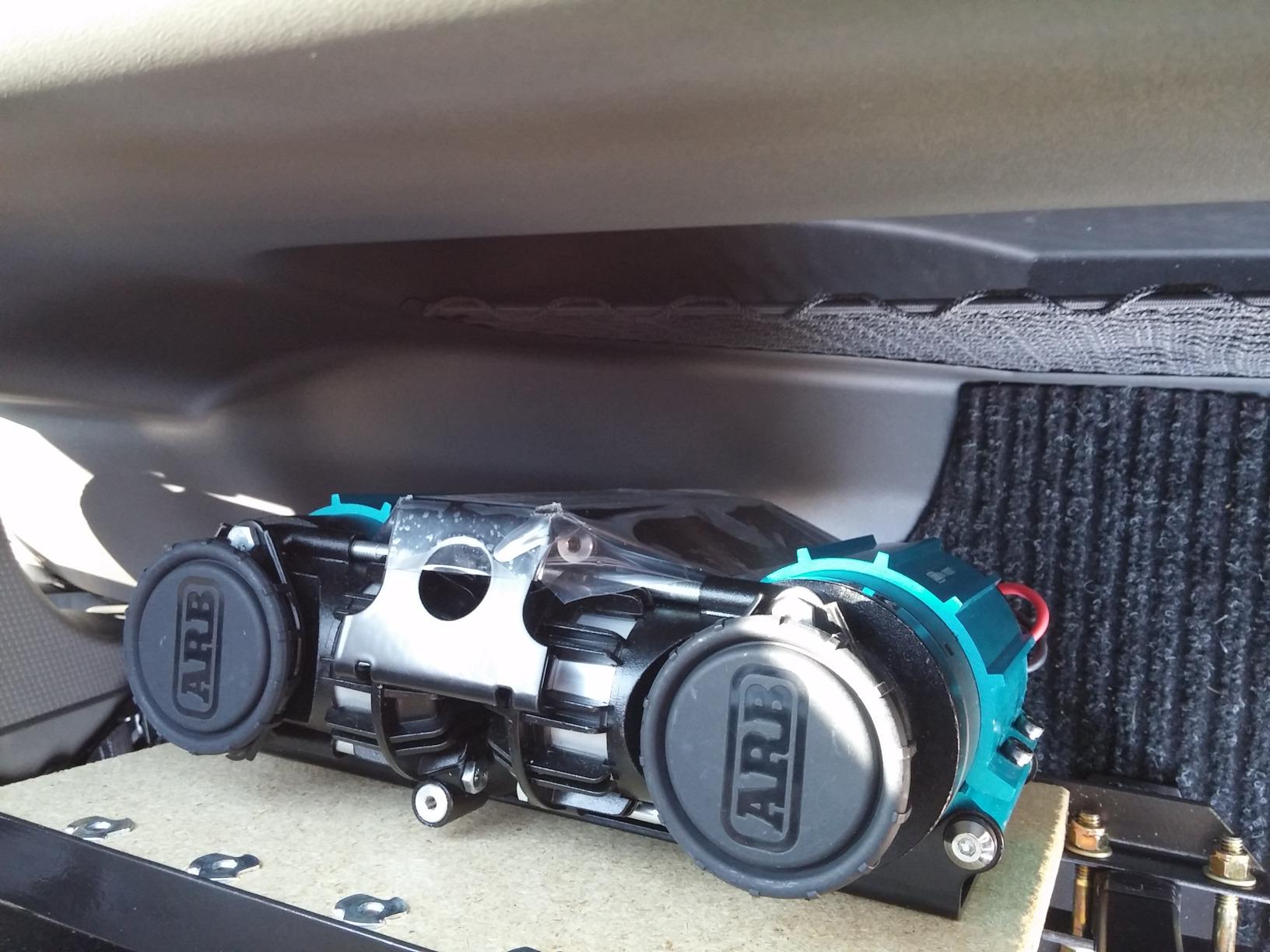 ARB CKMTA12 '12V' On-Board Twin High Performance Air Compressor, Ideal for Air Lockers Locking Differentials, Tire Inflator, Air Horn, Air Tools and Pneumatic Tools. customer photo 2