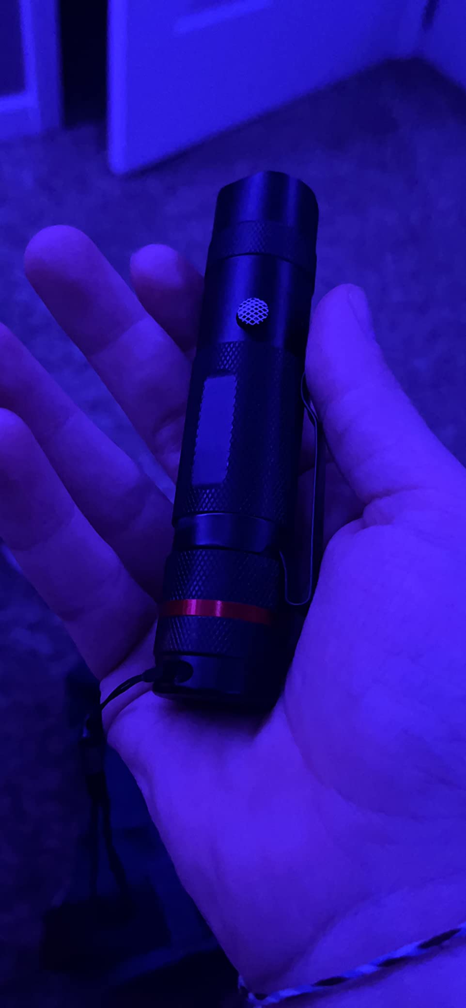 Coast PX20 Dual Color 315 Lumen LED Flashlight, Black customer photo 2