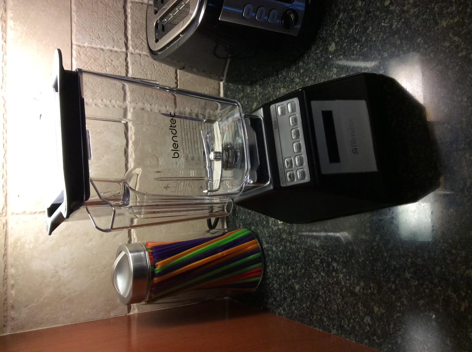 Blendtec Total Blender Classic (Black) & 90oz* WildSide+ Jar customer photo 1