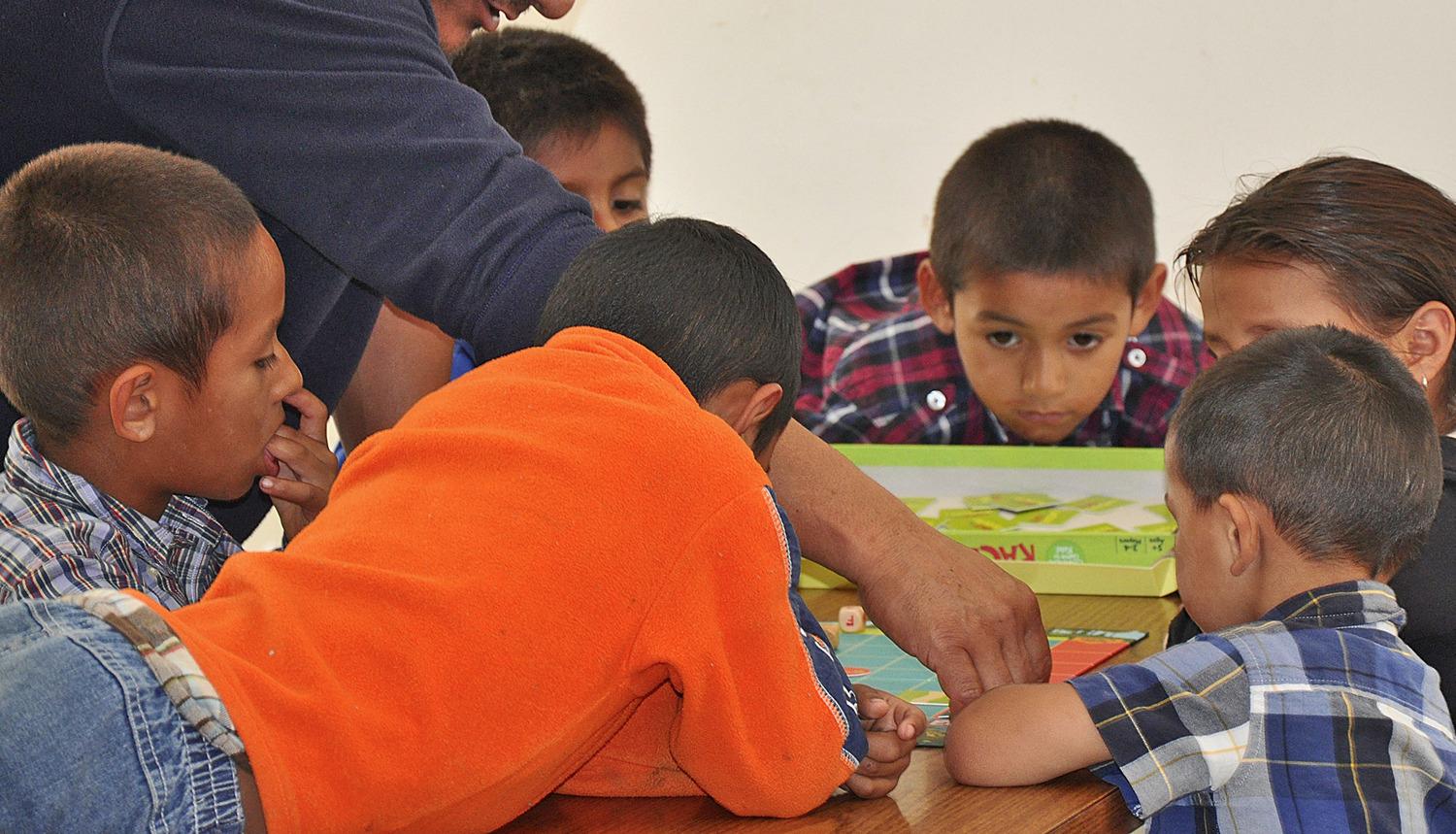Peaceable Kingdom Race to the Treasure! Cooperative Path Building Game for 2 to 4 Kids Ages 5+ customer photo 1