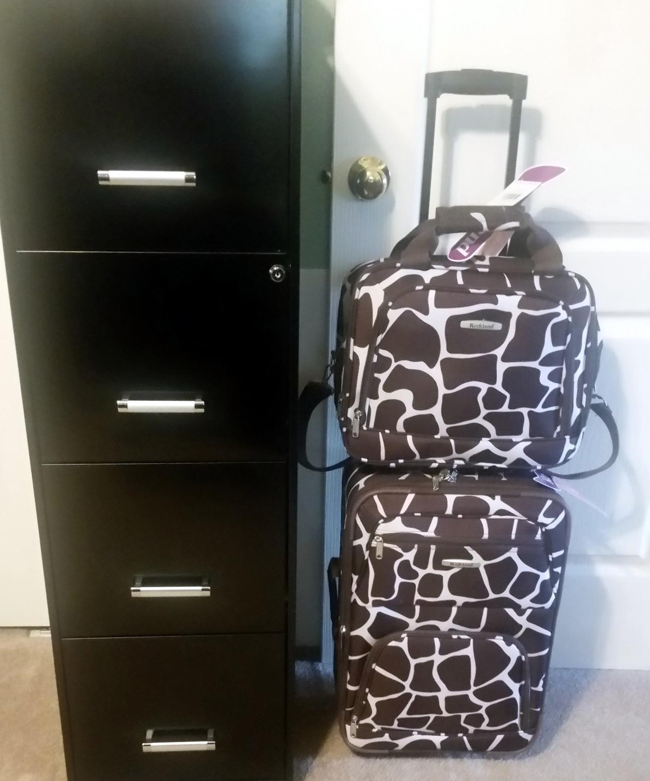 Rockland Fashion Softside Upright Luggage Set, Expandable, Wheel, Telescopic Handle,Turquoise, 2-Piece (14/19) customer photo 2