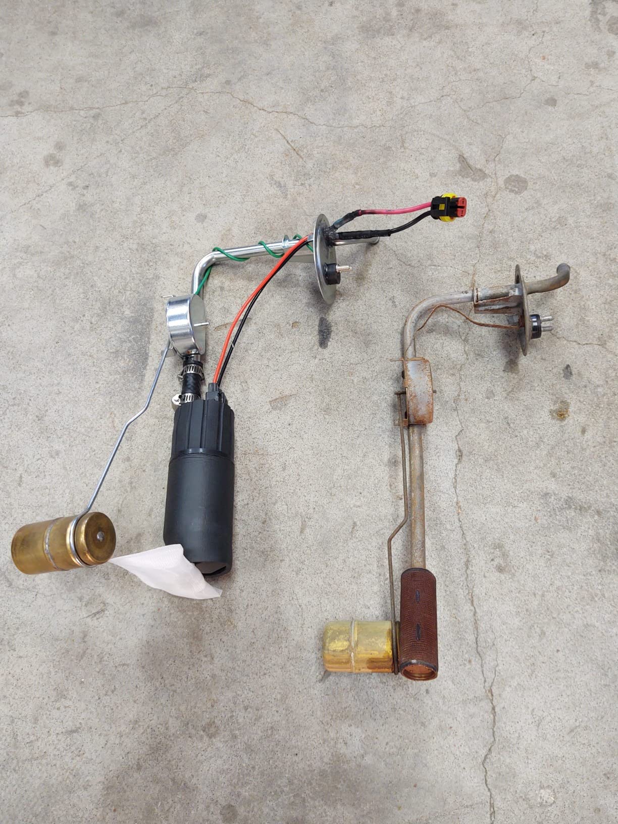 AEM 50-1000 High Flow In-Tank Fuel Pump, Black, 4.055 x 1.535 x 1.535 inches customer photo 1
