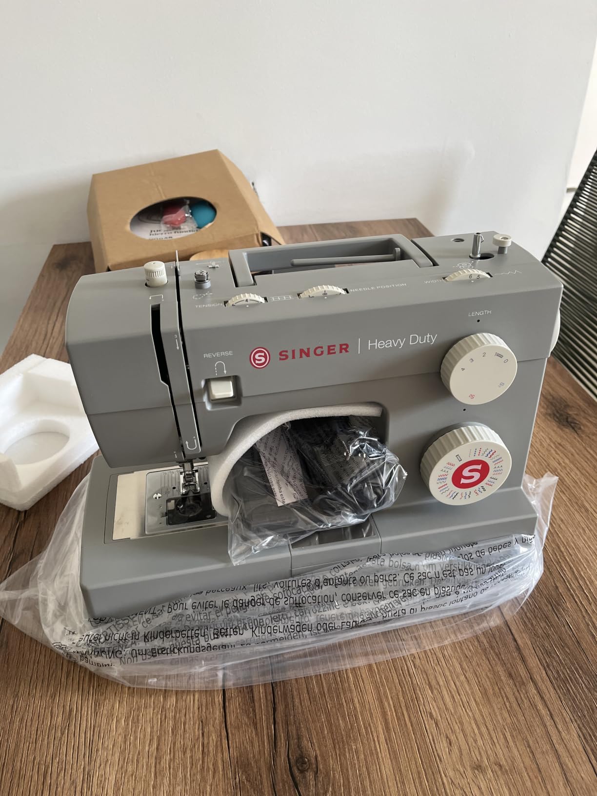 SINGER® 4432 (Grey) High Speed Heavy Duty Sewing Machine + Accessory Kit customer photo 1