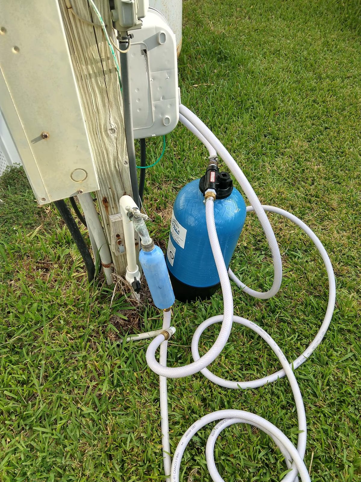 Portable 16,000 Grain (tm) Unit with Tank, Tank Head, Lead-Free Plastic NSF 61 Male GHC Tank Connections, Distributor, Resin and Instructions. Used in Rv & Car Wash Applications. customer photo 2