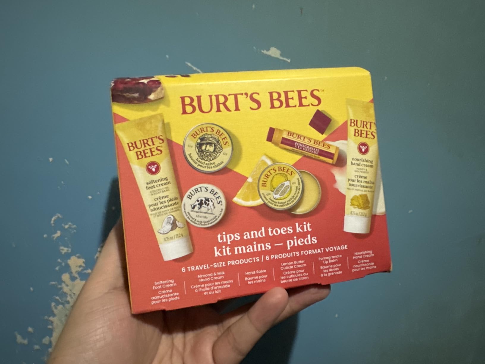 Burt's Bees Classics Gift Set, 6 Products in Giftable Tin customer photo 1