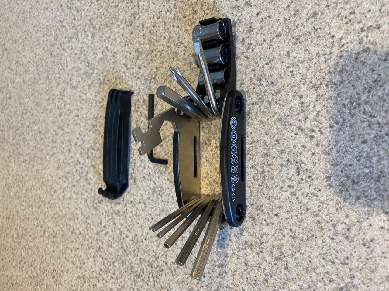 WOTOW 16-in-1 Bike Repair Tool Kit with Tire Levers and Hex Wrenches customer photo 2