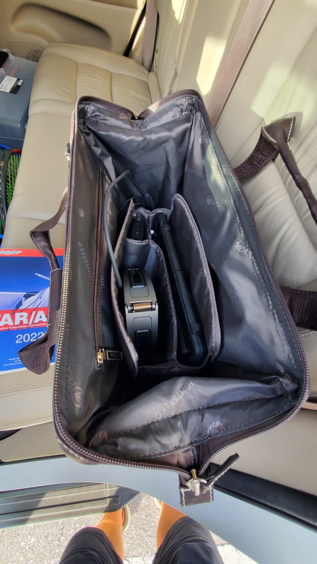 Lightspeed Aviation - The Gann, Leather Flight Bag | 4112 customer photo 1