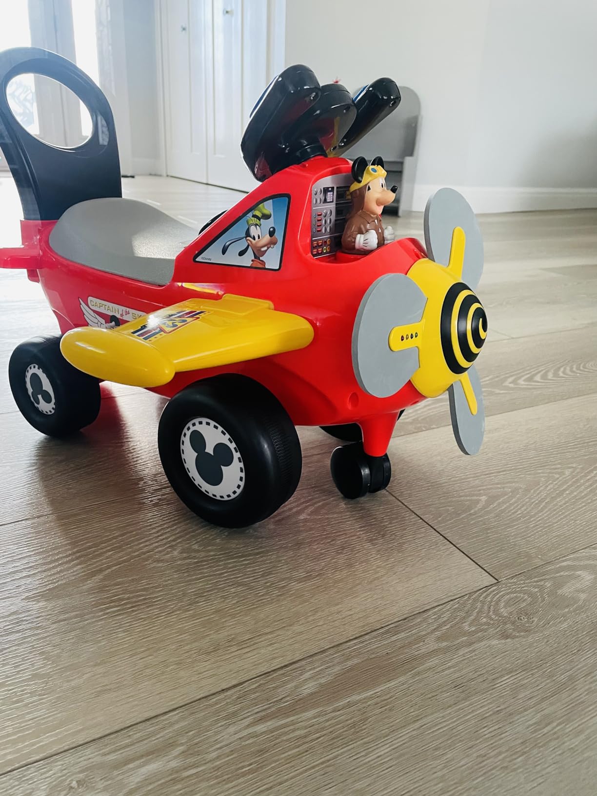 Kiddieland Disney Mickey Mouse Plane Ride-On with Lights & Sounds customer photo 2