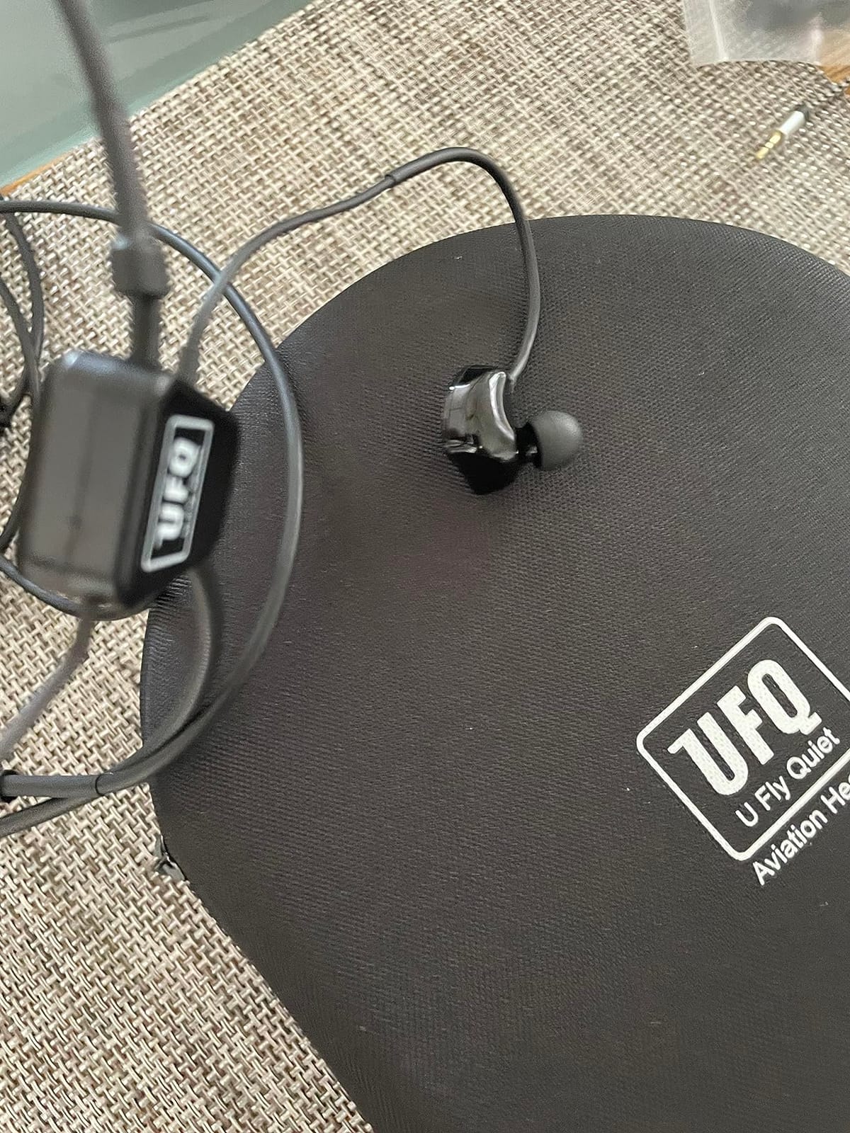 UFQ L1 in-Ear Type Aviation Headset Ultra Light Weight only 130g,Clear Communication,Comfortable,Durable Hi-Fi Sound Quality for Music with MP3 Input,Free with a Headset Bag customer photo 1
