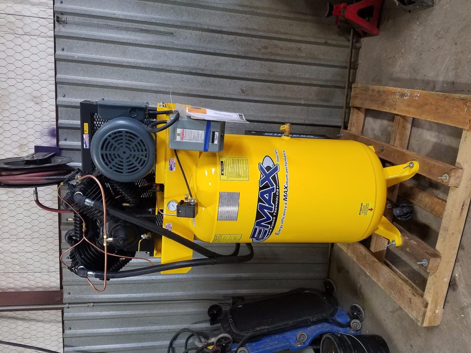 EMAX E350 Stationary Air Compressor - 7.5hp 80 Gal. 2 Stage Single Phase Industrial Compressor with Pressure Lubricated Pump & Whisper Quiet System - ES07V080V1 customer photo 2