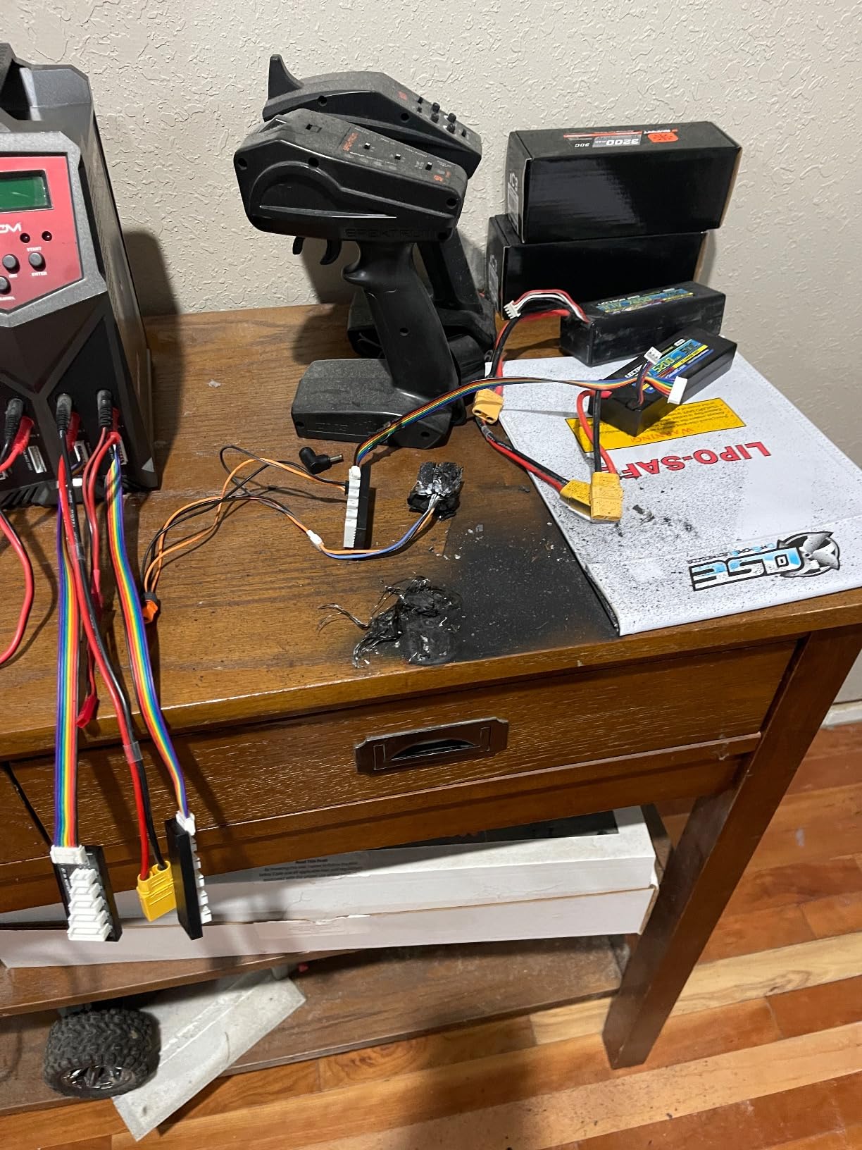 Venom Power Pro Duo LiPo Battery Charger - LCD Screen, Charging Leads - Balance Charger & Discharger for LiPo, LiHV, Li-Ion, Life, NiMH, NiCD, Pb Batteries - Power Supply for 1S- 6S, Drone & RC Cars customer photo 1