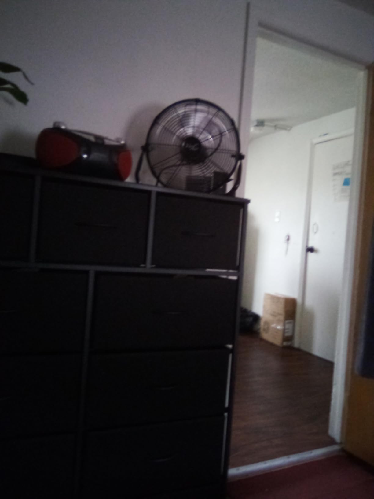 Vie Air 12 Inch Industrial Powerful and Quiet Heavy Duty Metal Floor Fan, Black customer photo 1