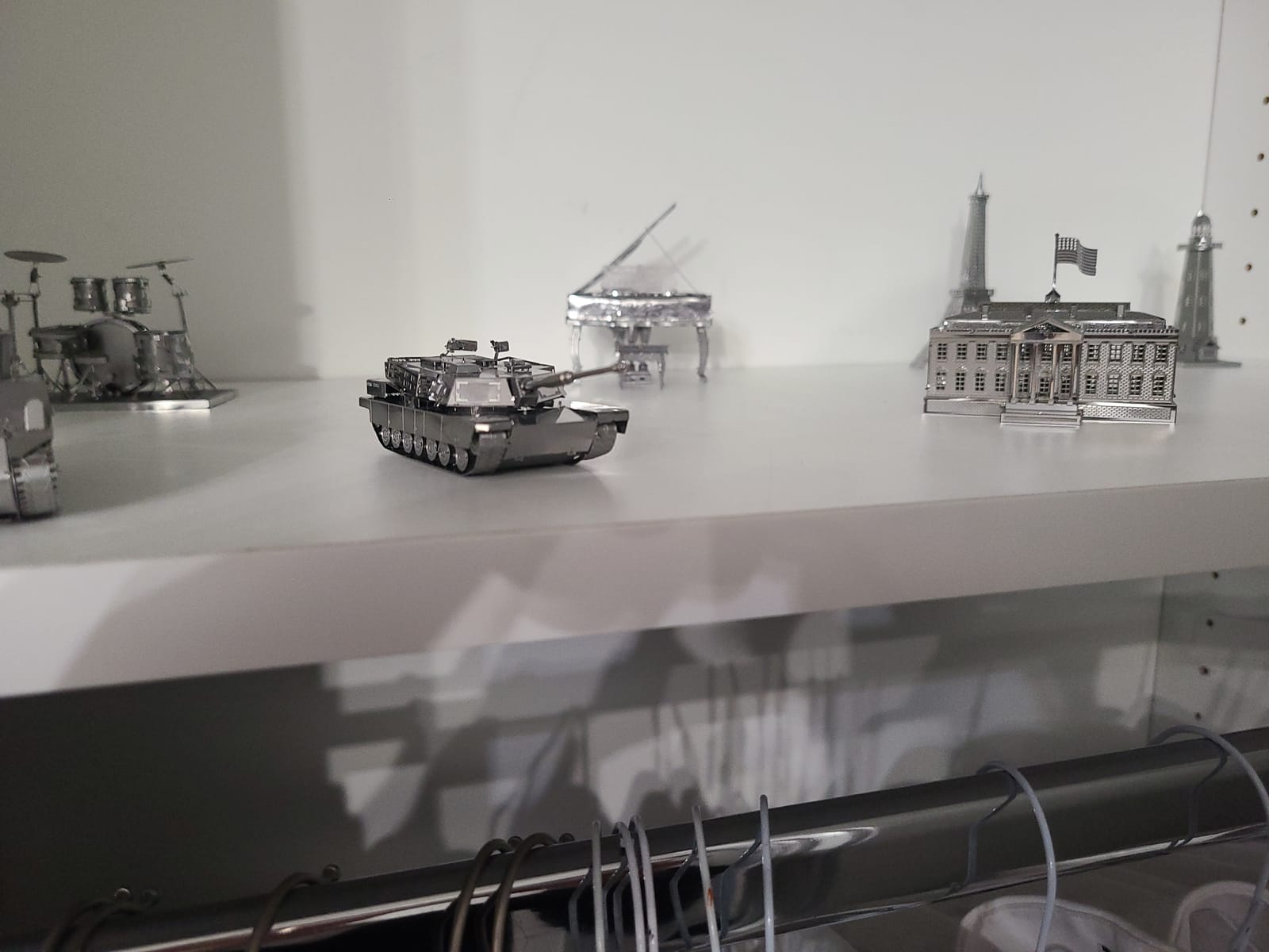 Metal Earth M1 Abrams Tank 3D Metal Model Kit Fascinations customer photo 1